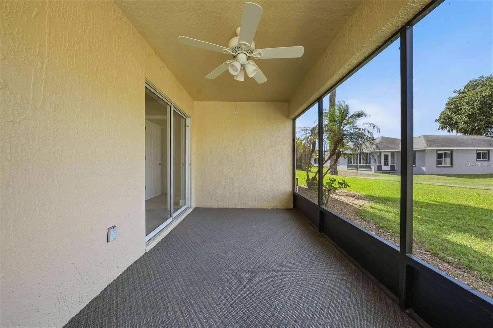 941 VINDALE ROAD, Tavares, FL 32778