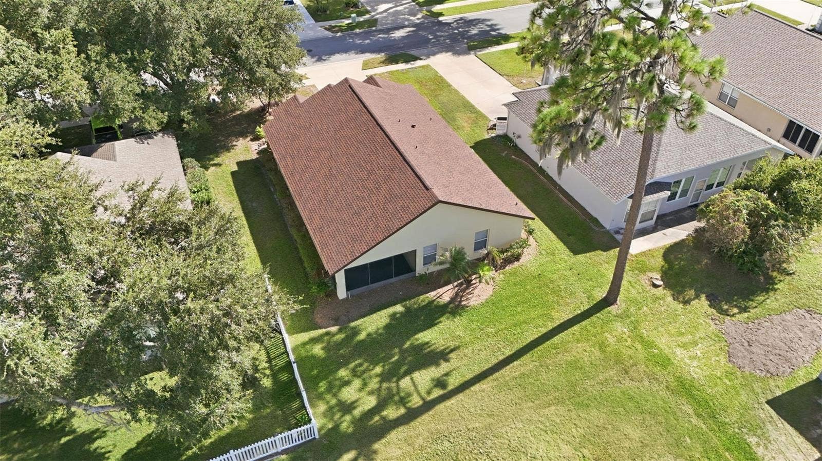 941 VINDALE ROAD, Tavares, FL 32778