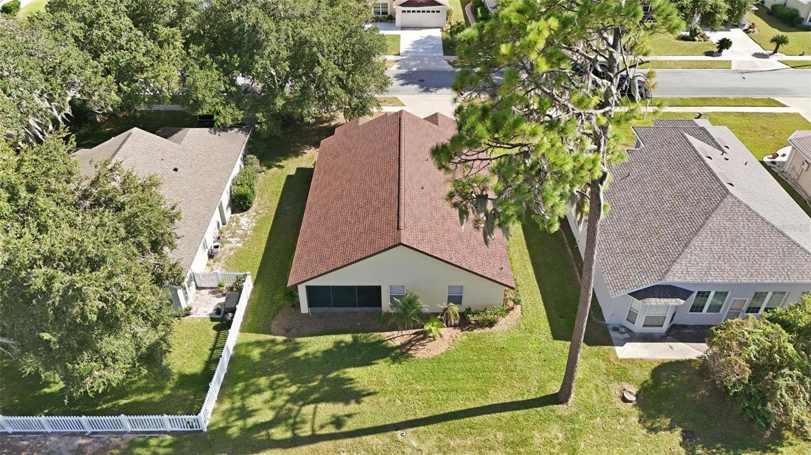 941 VINDALE ROAD, Tavares, FL 32778