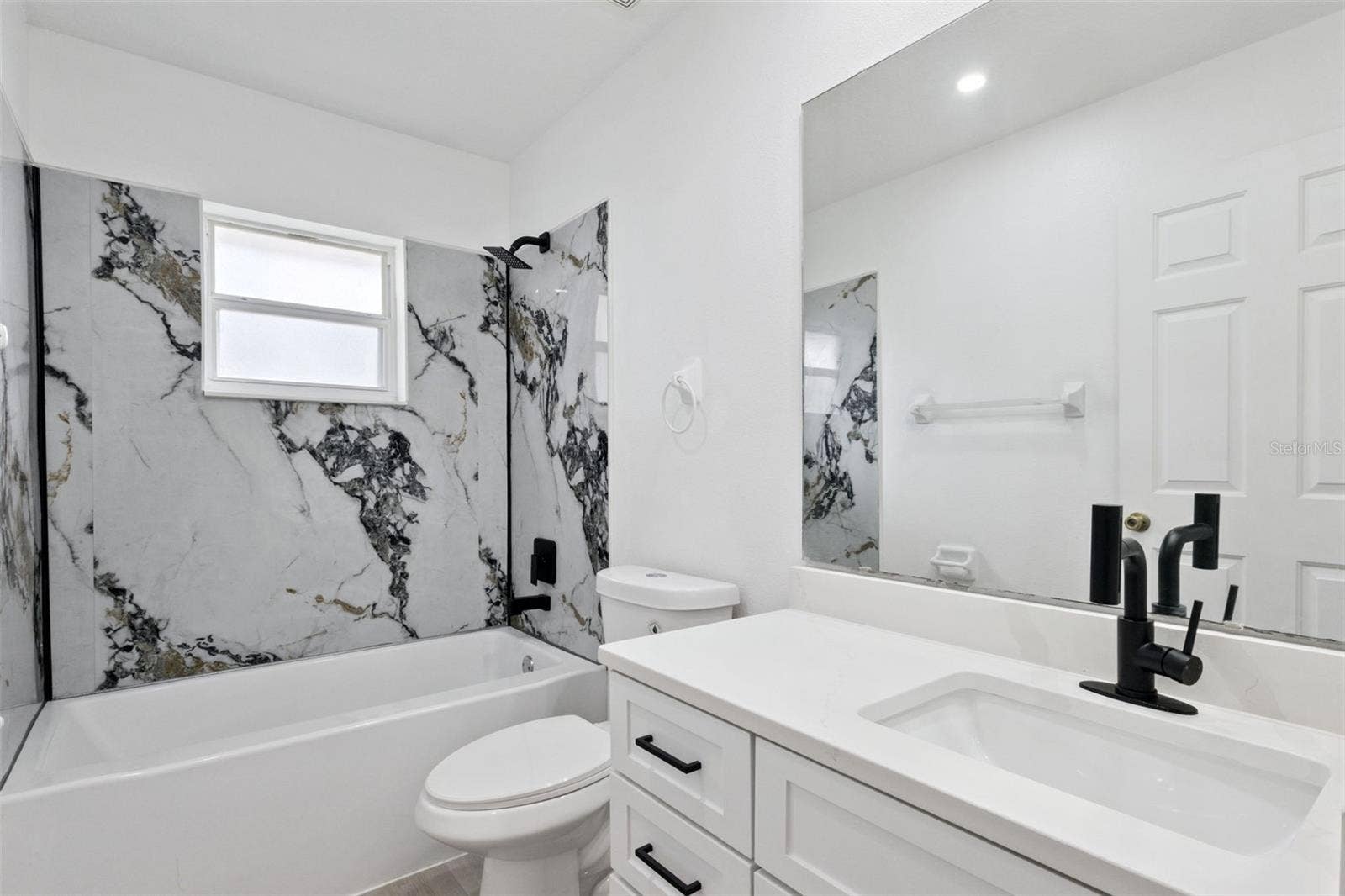 5729 KING JAMES AVENUE, Leesburg, FL 34748