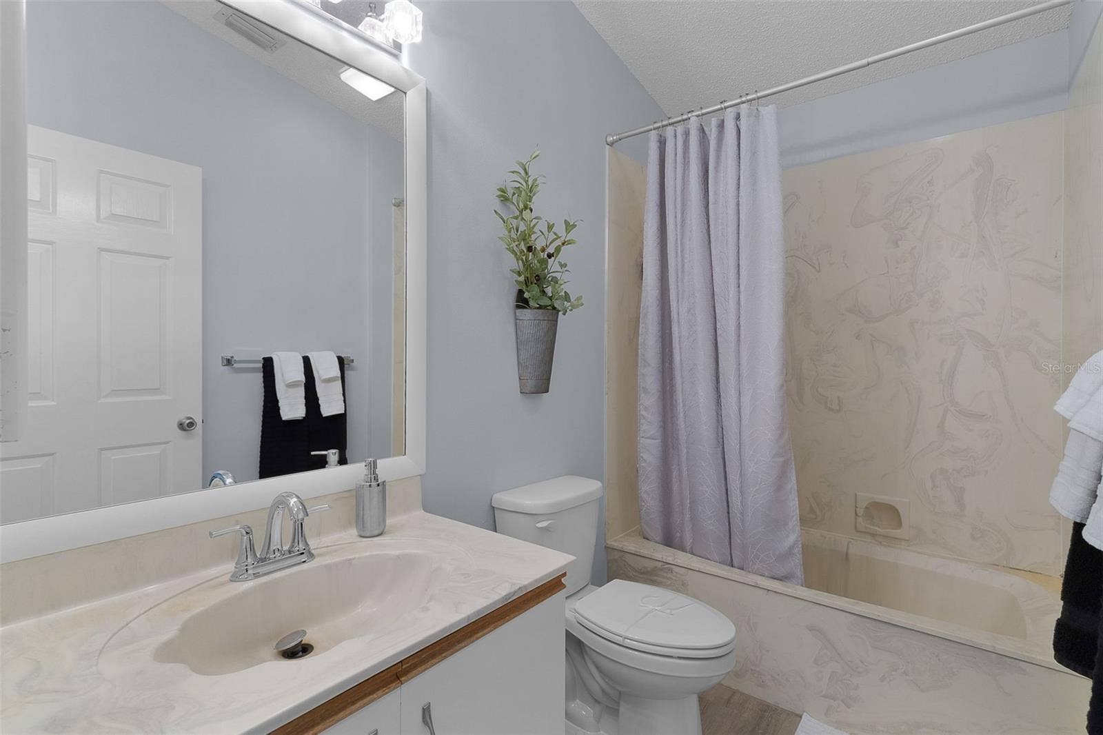 601 SANTIAGO COURT, The Villages, FL 32159 601 SANTIAGO COURT, The Villages, FL 32159