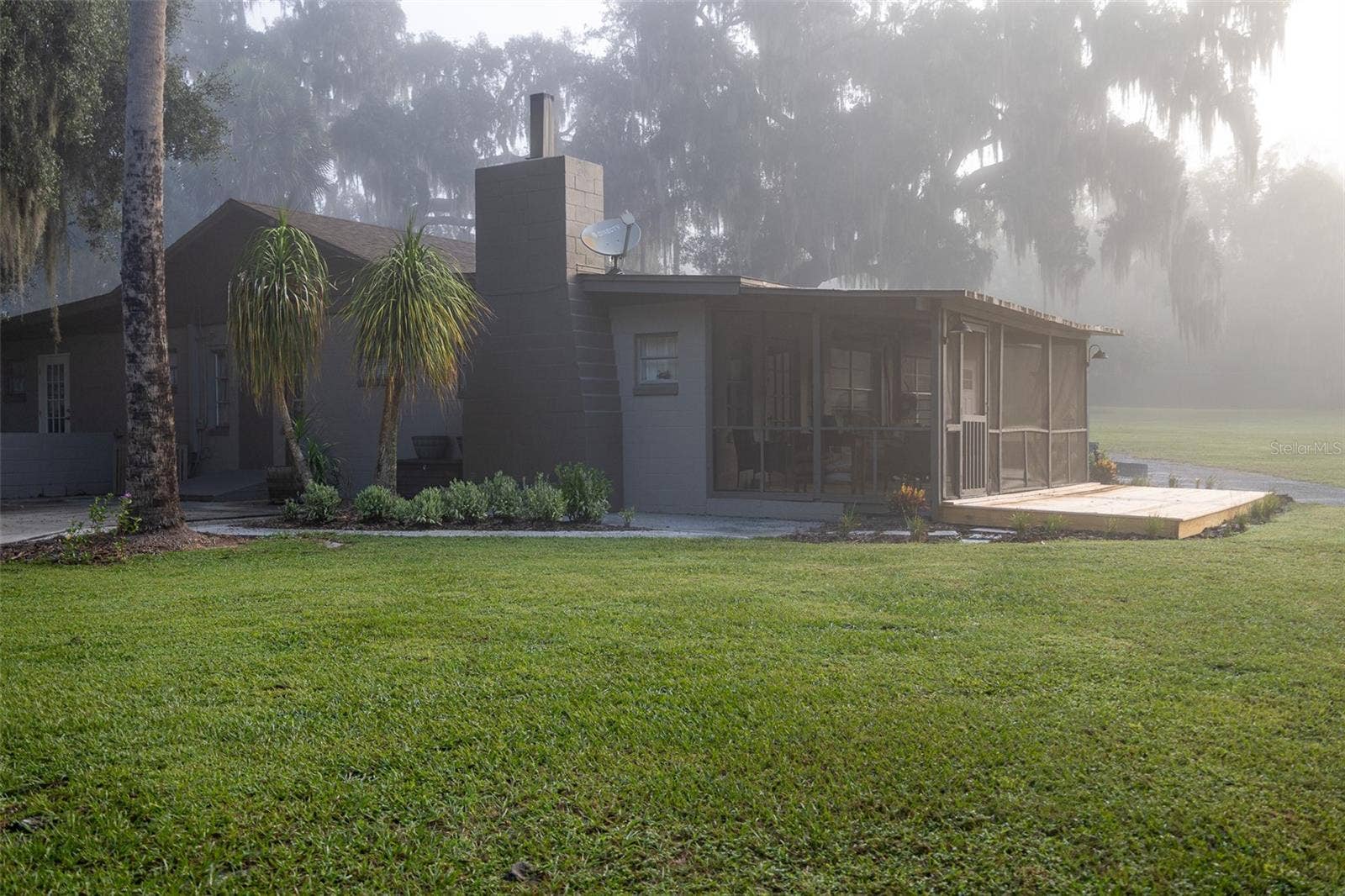 35935 NOLEN LANE, Eustis, FL 32736 Foggy morning