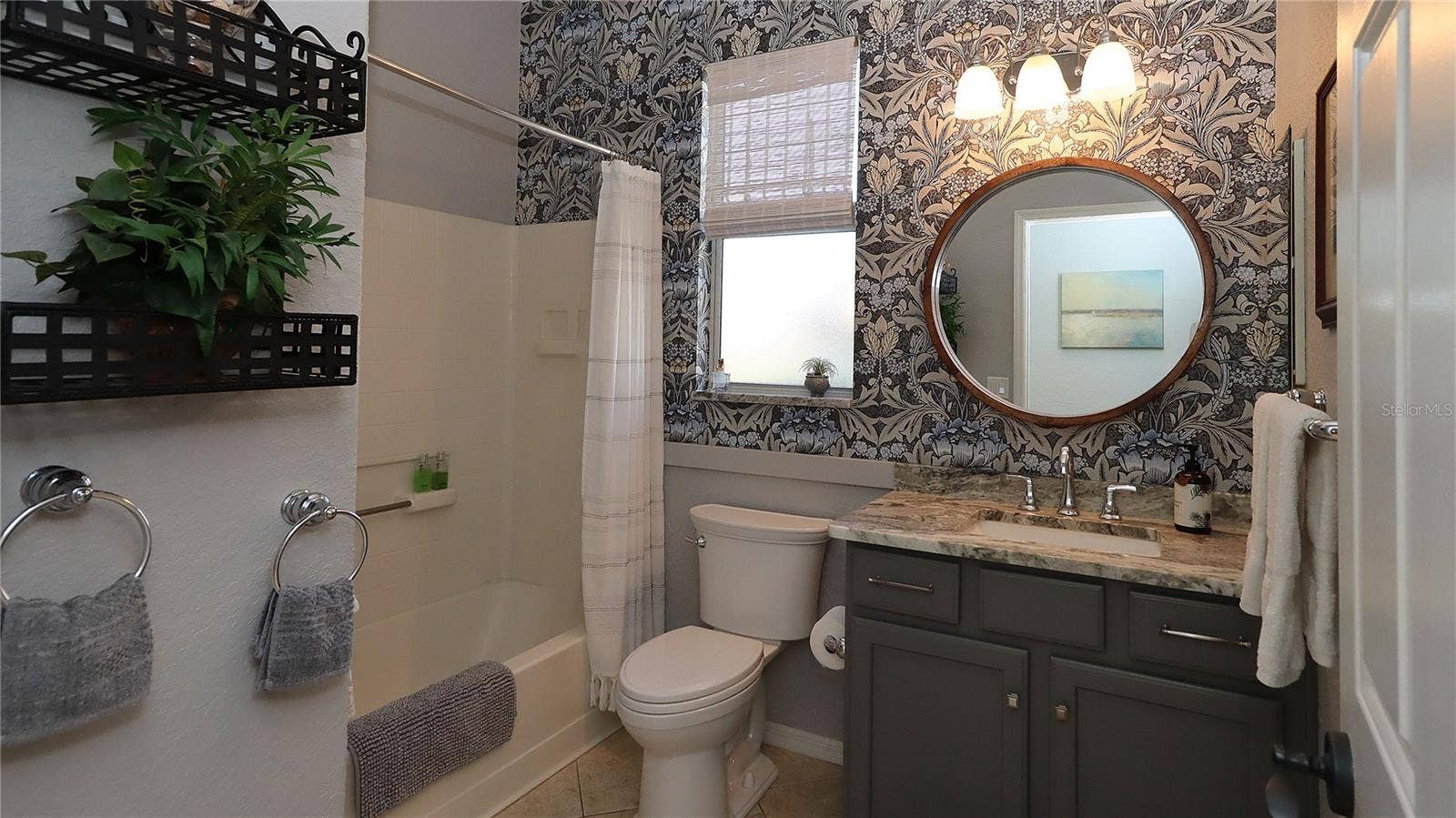 8724 SE 130TH LOOP, Summerfield, FL 34491 Guest Bathroom