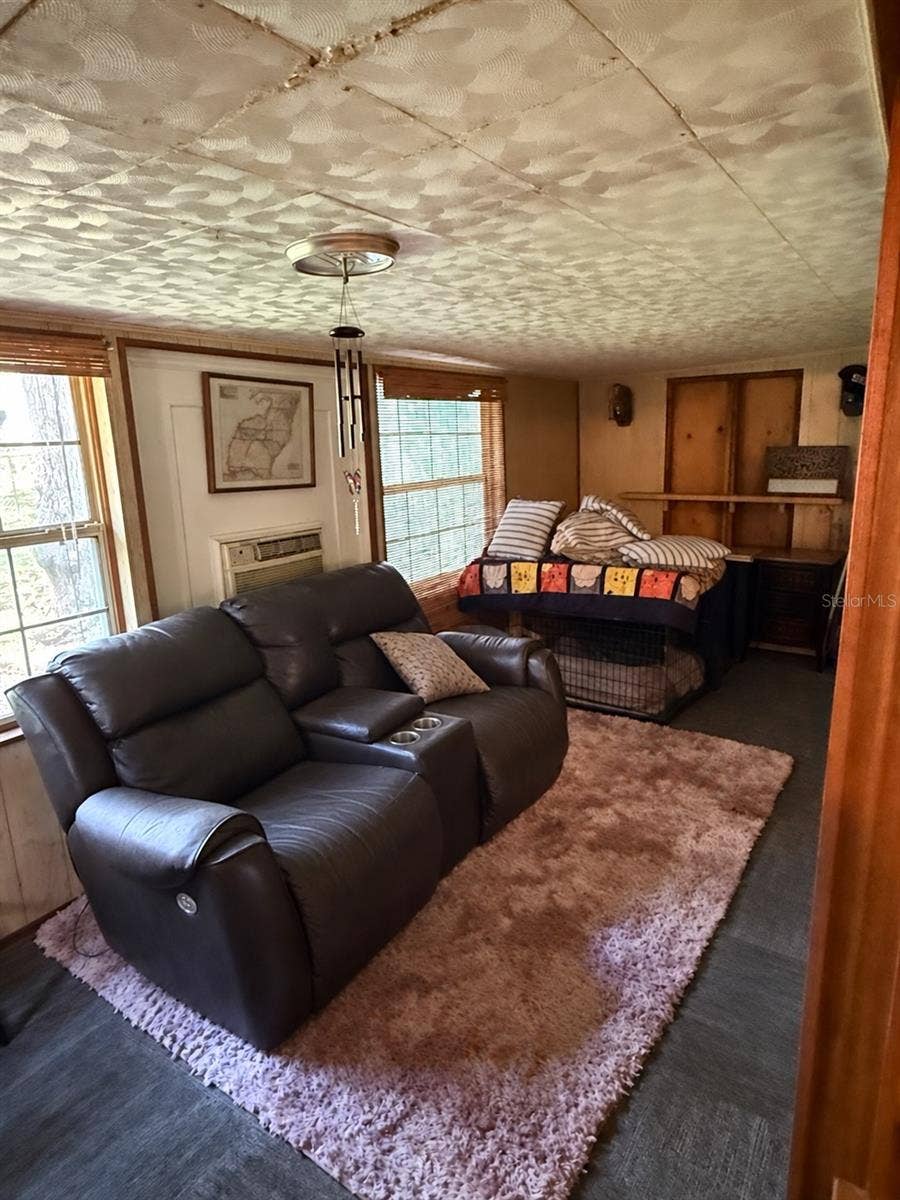 Sitting/ Living room