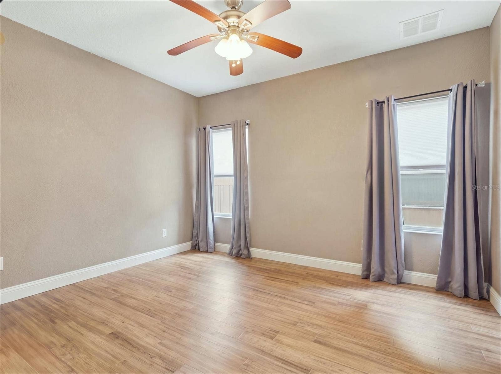 12420 NE 48TH CIRCLE, Oxford, FL 34484 12420 NE 48TH CIRCLE, Oxford, FL 34484