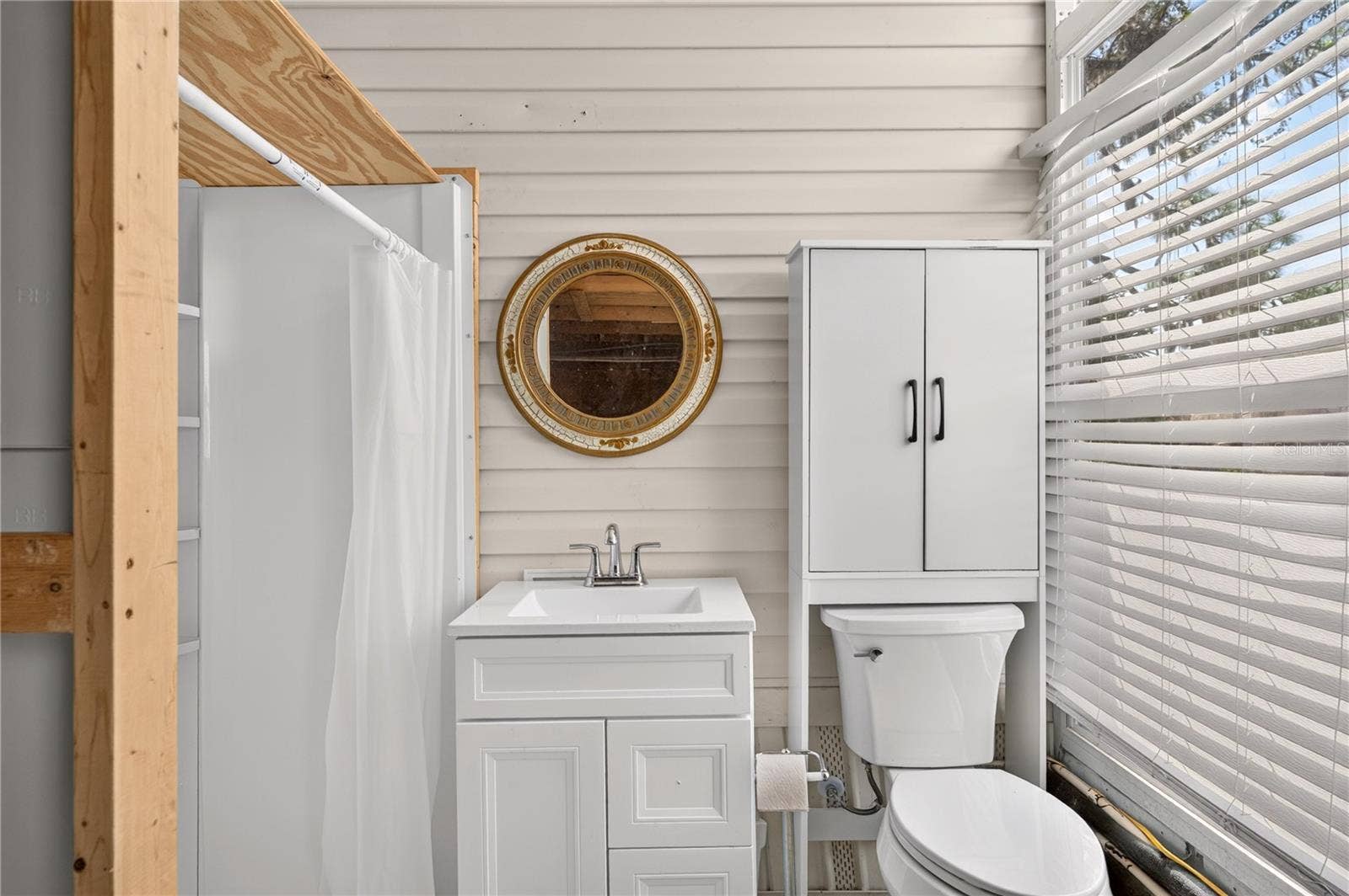 2722 VINDALE ROAD, Tavares, FL 32778 Additional bathroom in workshop/bonus room