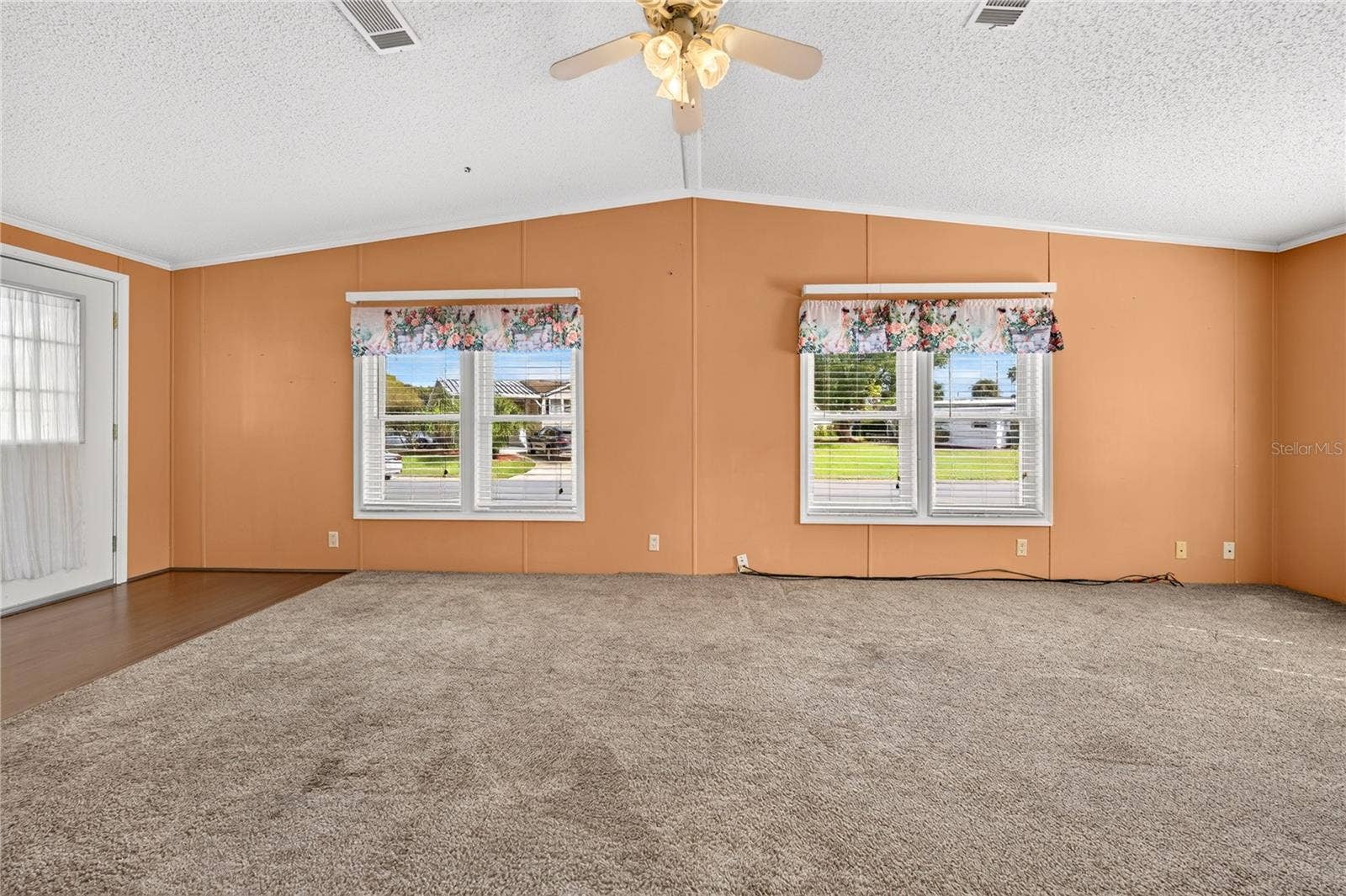 2722 VINDALE ROAD, Tavares, FL 32778 2722 VINDALE ROAD, Tavares, FL 32778