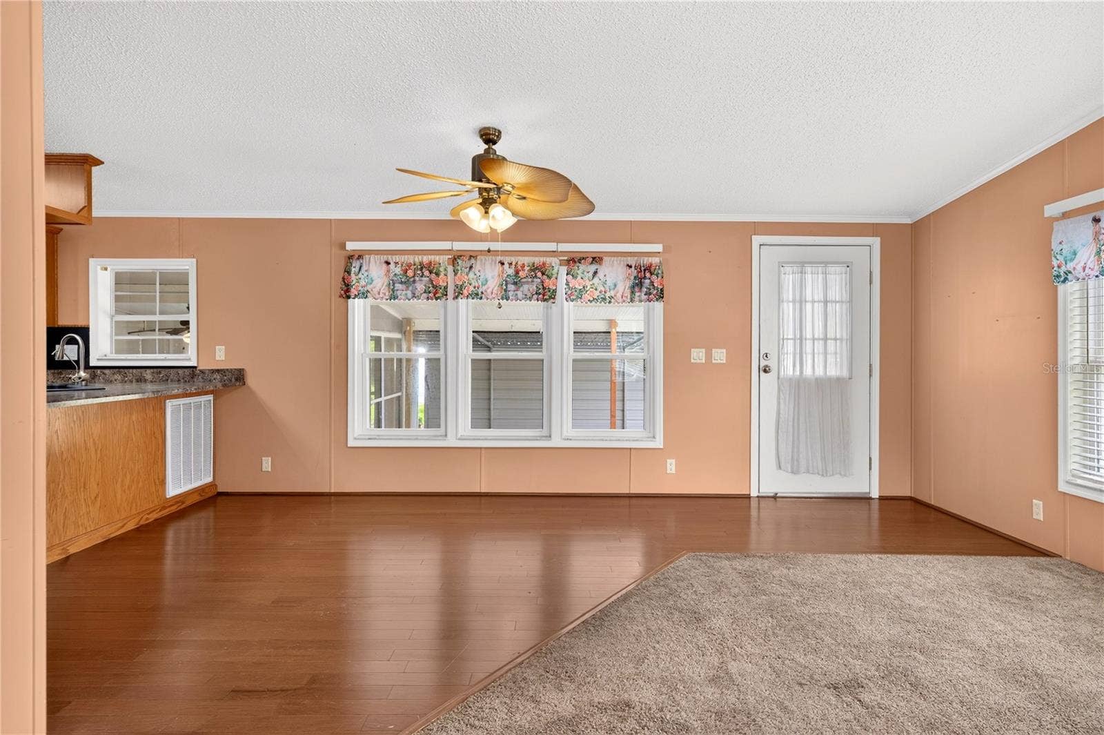 2722 VINDALE ROAD, Tavares, FL 32778 Dining room