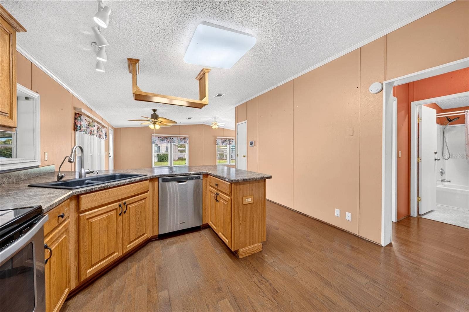 2722 VINDALE ROAD, Tavares, FL 32778 2722 VINDALE ROAD, Tavares, FL 32778