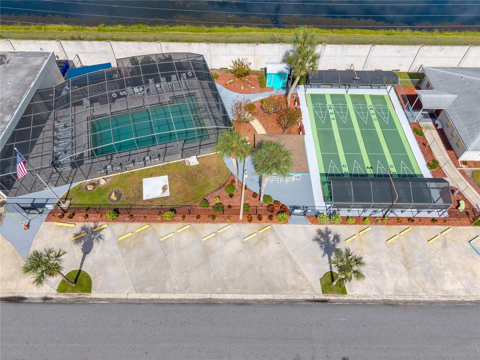 2722 VINDALE ROAD, Tavares, FL 32778 Amenities