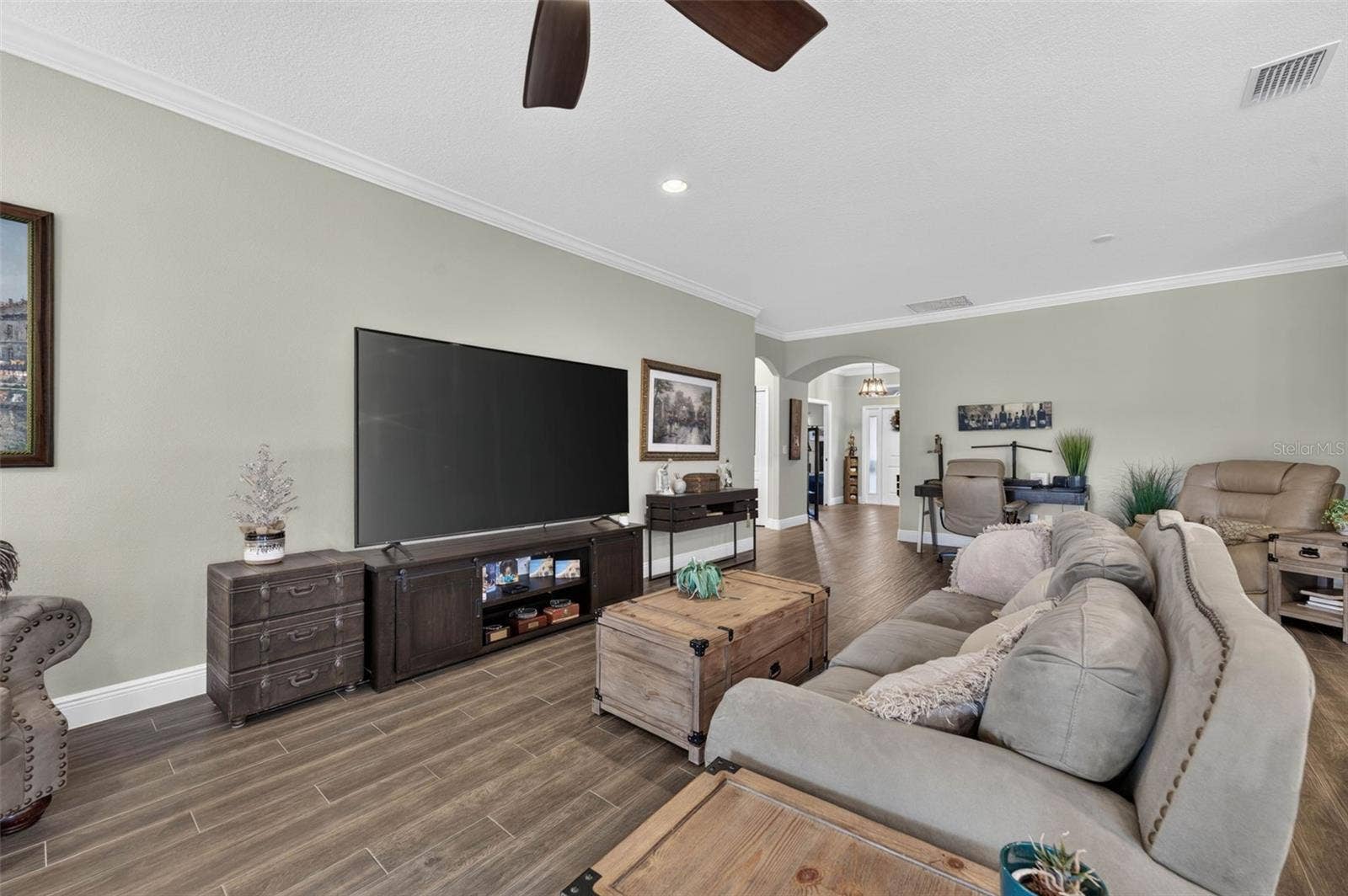 3749 ARLINGTON RIDGE BOULEVARD, Leesburg, FL 34748 Living Room