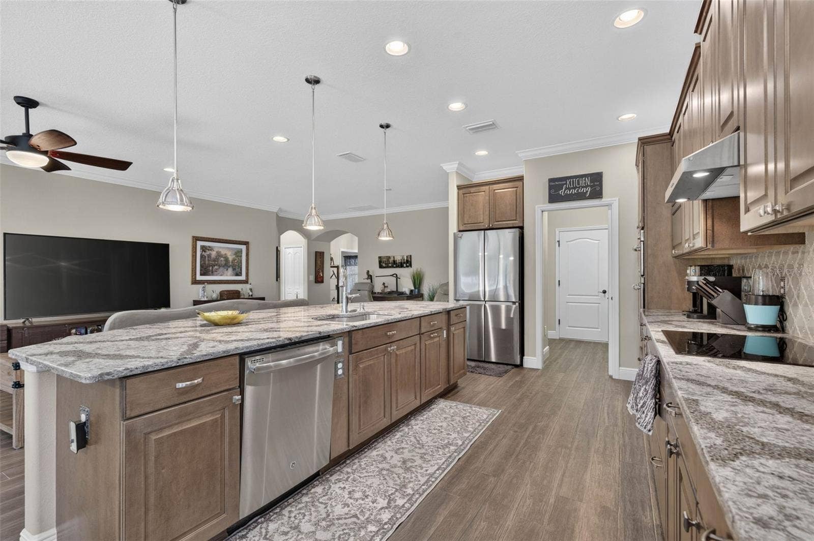 3749 ARLINGTON RIDGE BOULEVARD, Leesburg, FL 34748 Kitchen