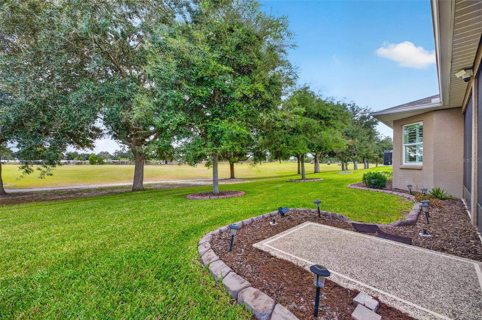 3749 ARLINGTON RIDGE BOULEVARD, Leesburg, FL 34748 Grill pad