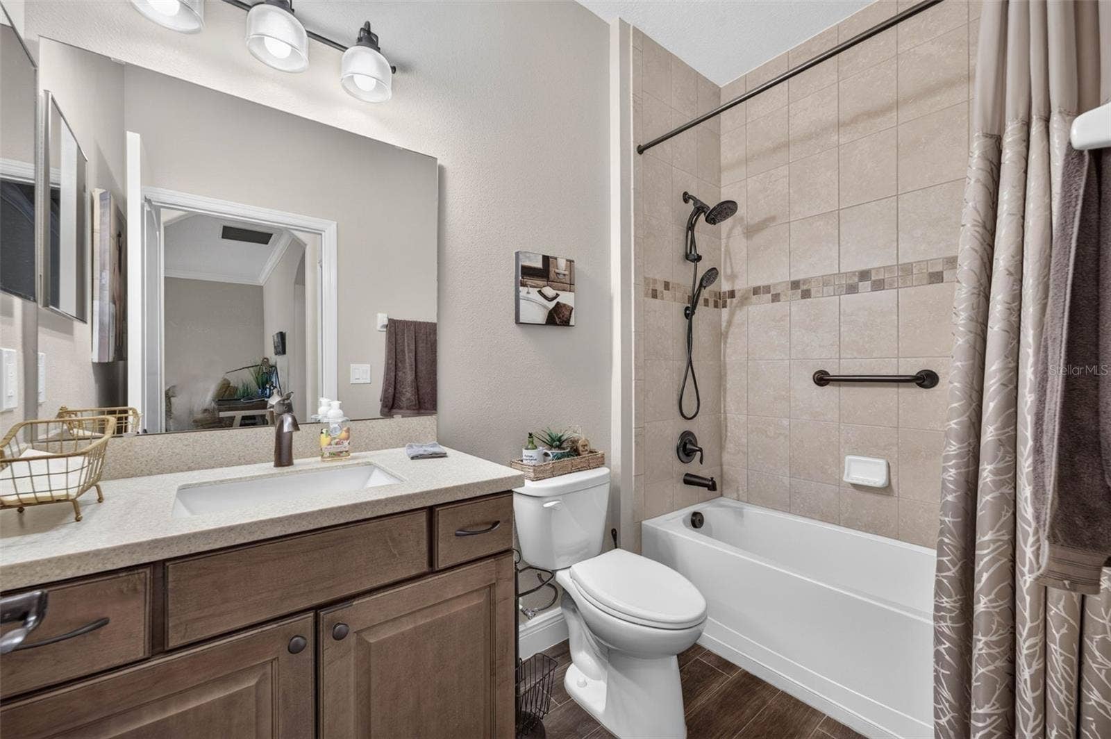 3749 ARLINGTON RIDGE BOULEVARD, Leesburg, FL 34748 Guest bath