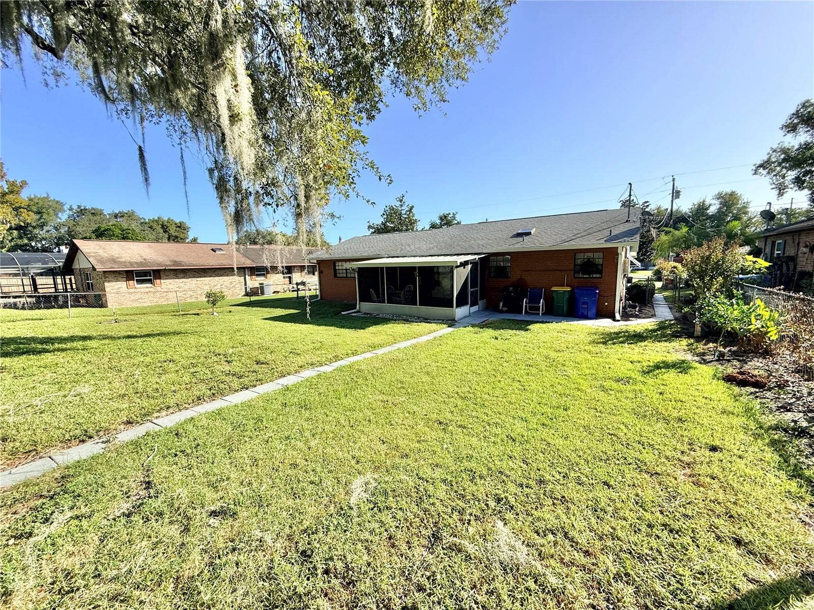 1031 PARK AVENUE, Tavares, FL 32778