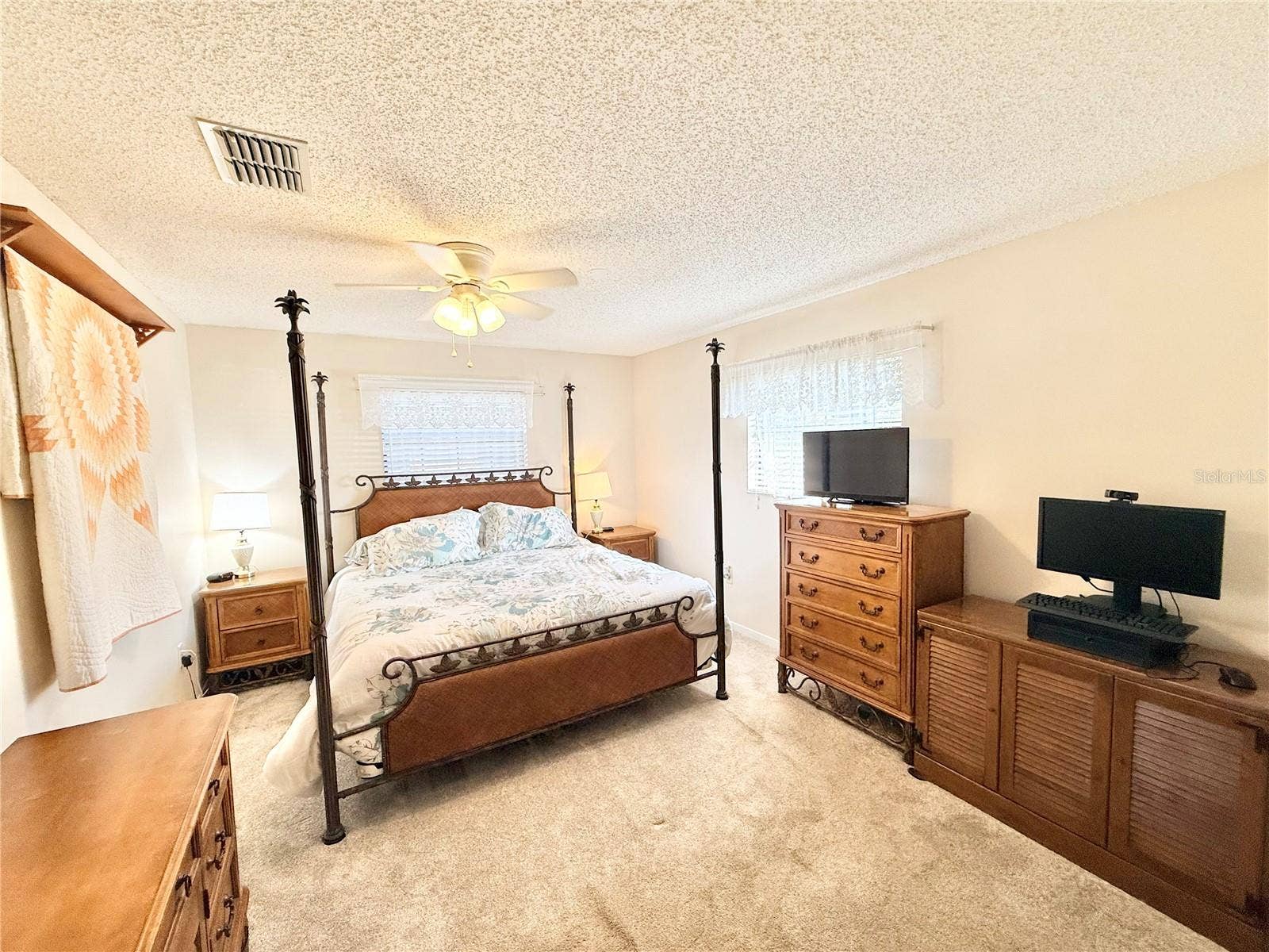 1031 PARK AVENUE, Tavares, FL 32778
