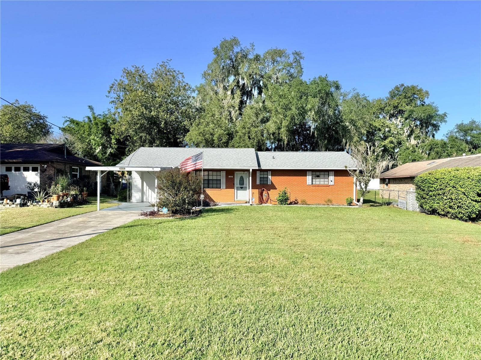 1031 PARK AVENUE, Tavares, FL 32778