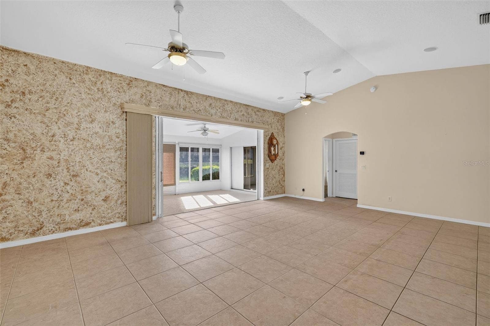 4631 GLEN COE STREET, Leesburg, FL 34748 4631 GLEN COE STREET, Leesburg, FL 34748