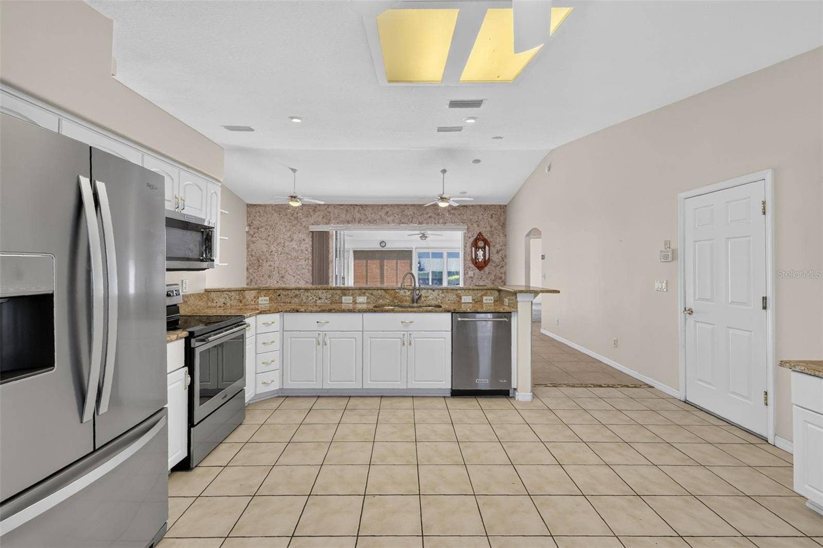 4631 GLEN COE STREET, Leesburg, FL 34748 4631 GLEN COE STREET, Leesburg, FL 34748