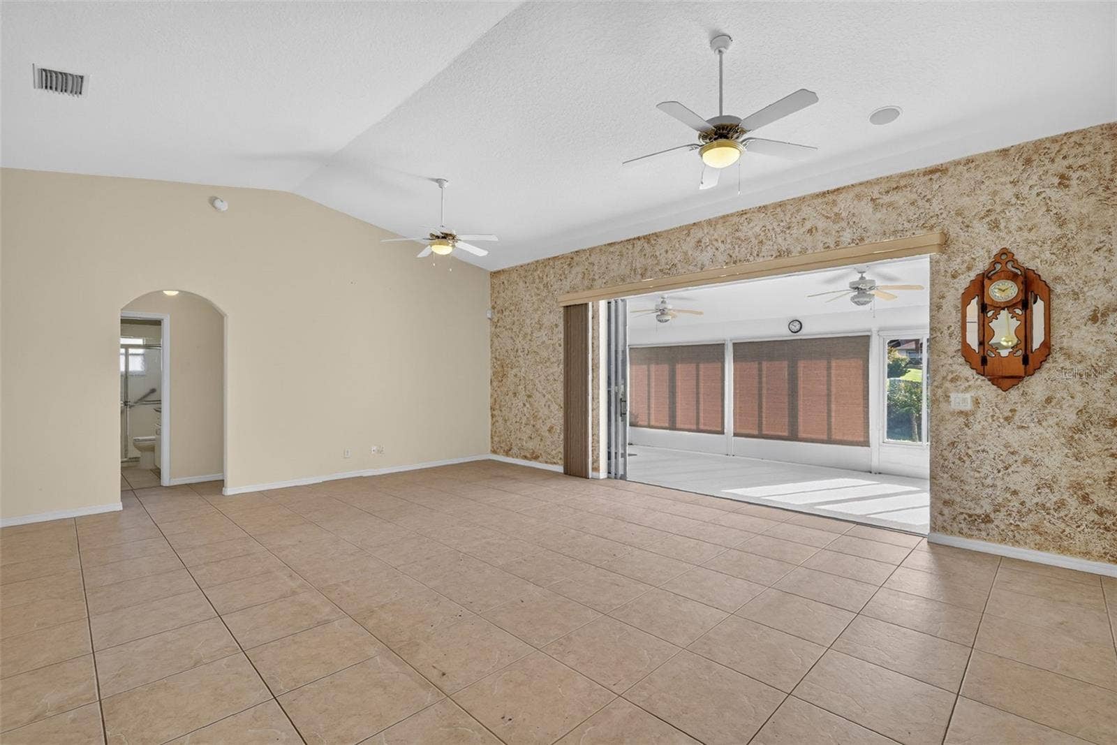 4631 GLEN COE STREET, Leesburg, FL 34748 4631 GLEN COE STREET, Leesburg, FL 34748