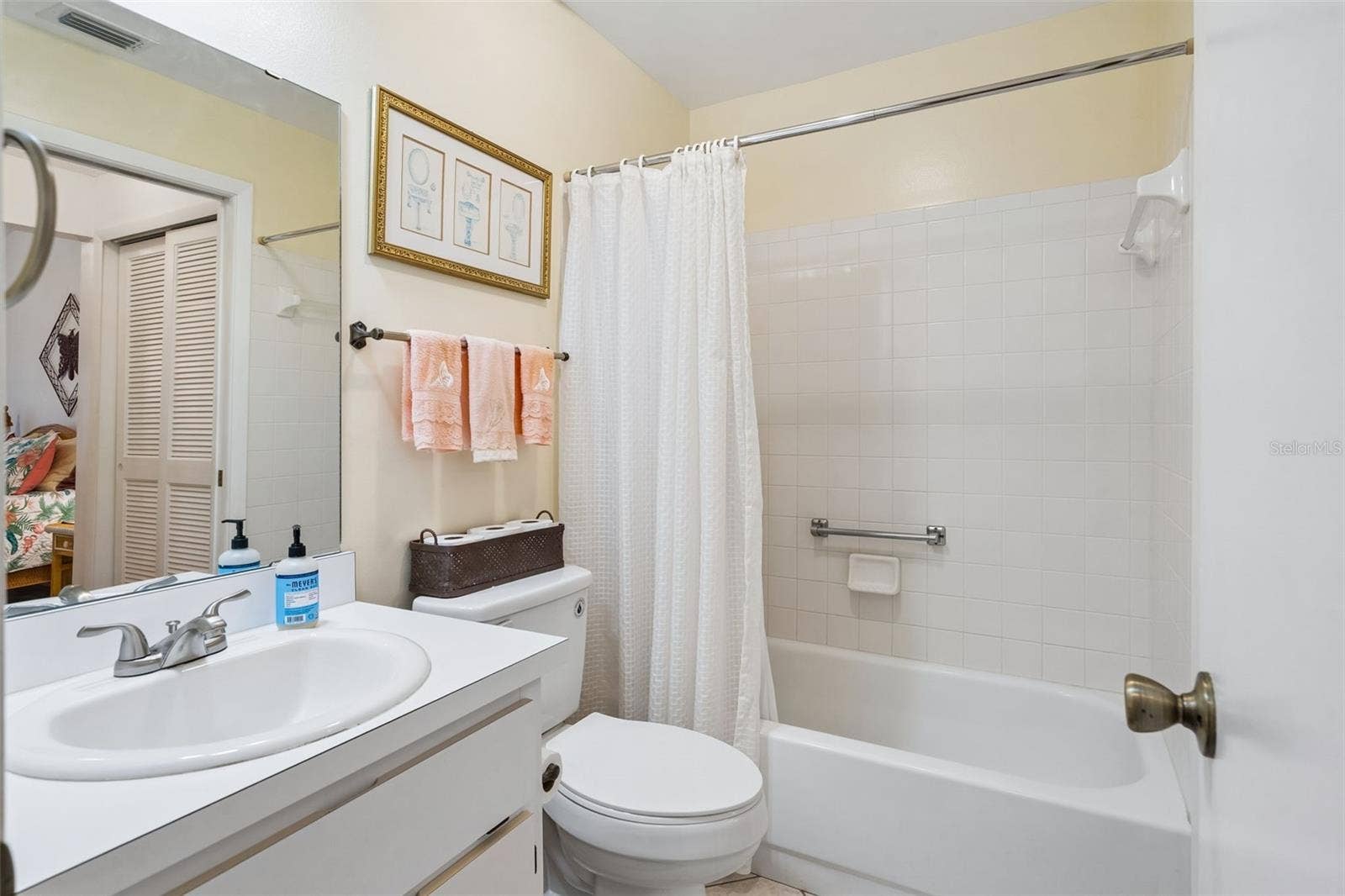 5546 ROSEWALL, Leesburg, FL 34748 Bathroom 2