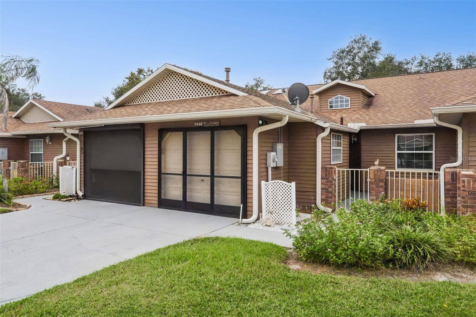 5546 ROSEWALL, Leesburg, FL 34748 Villa and garage