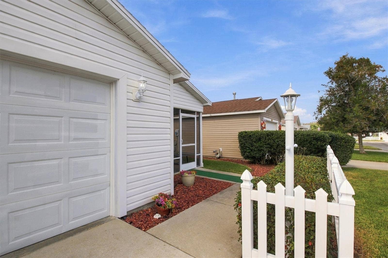 16940 SE 81ST ELLERSLIE COURT, The Villages, FL 32162 16940 SE 81ST ELLERSLIE COURT, The Villages, FL 32162
