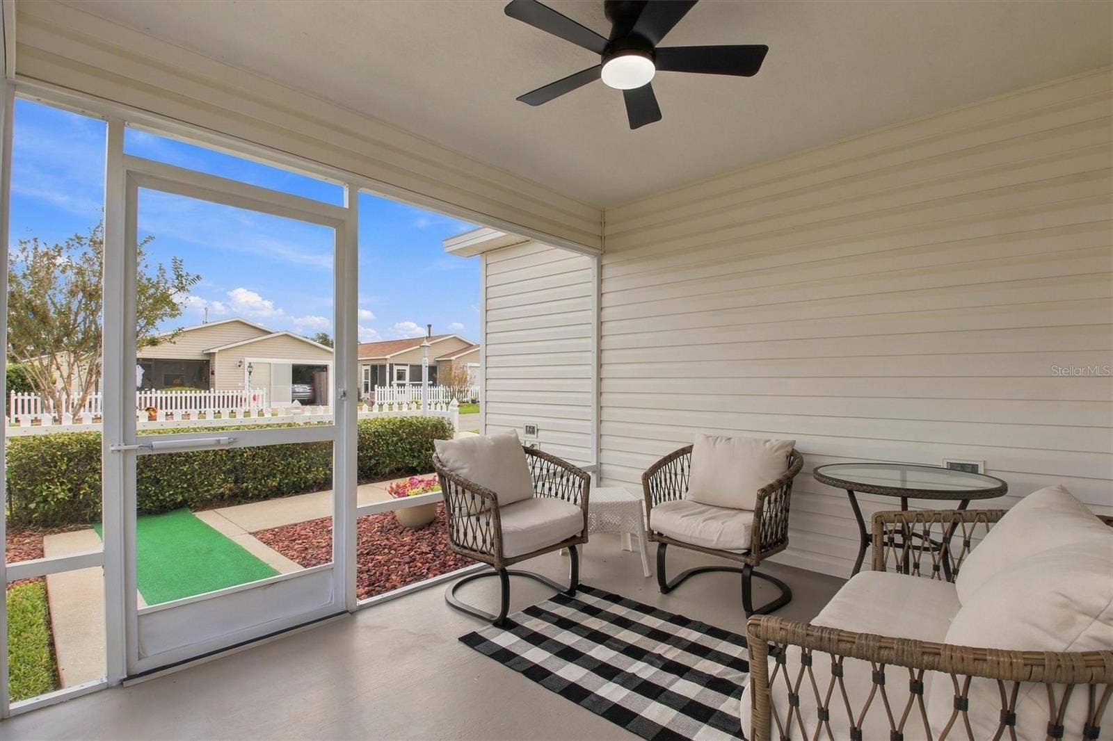 16940 SE 81ST ELLERSLIE COURT, The Villages, FL 32162 16940 SE 81ST ELLERSLIE COURT, The Villages, FL 32162
