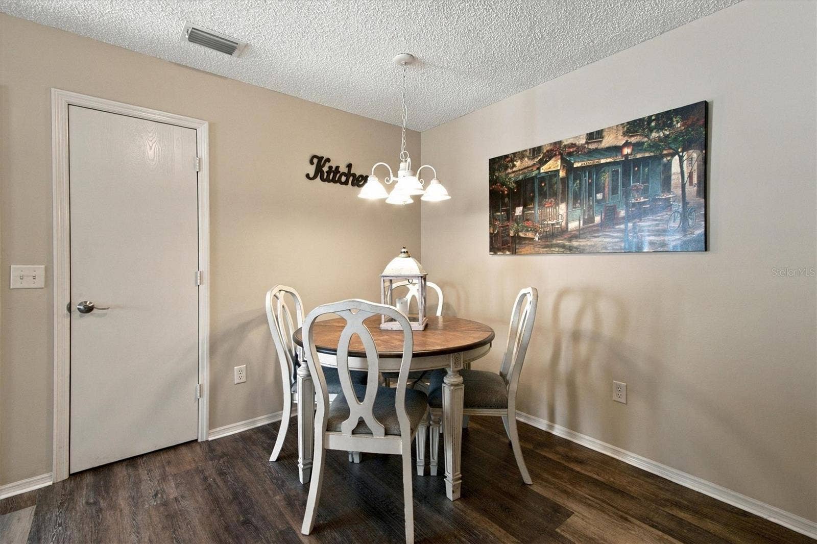 16940 SE 81ST ELLERSLIE COURT, The Villages, FL 32162 16940 SE 81ST ELLERSLIE COURT, The Villages, FL 32162