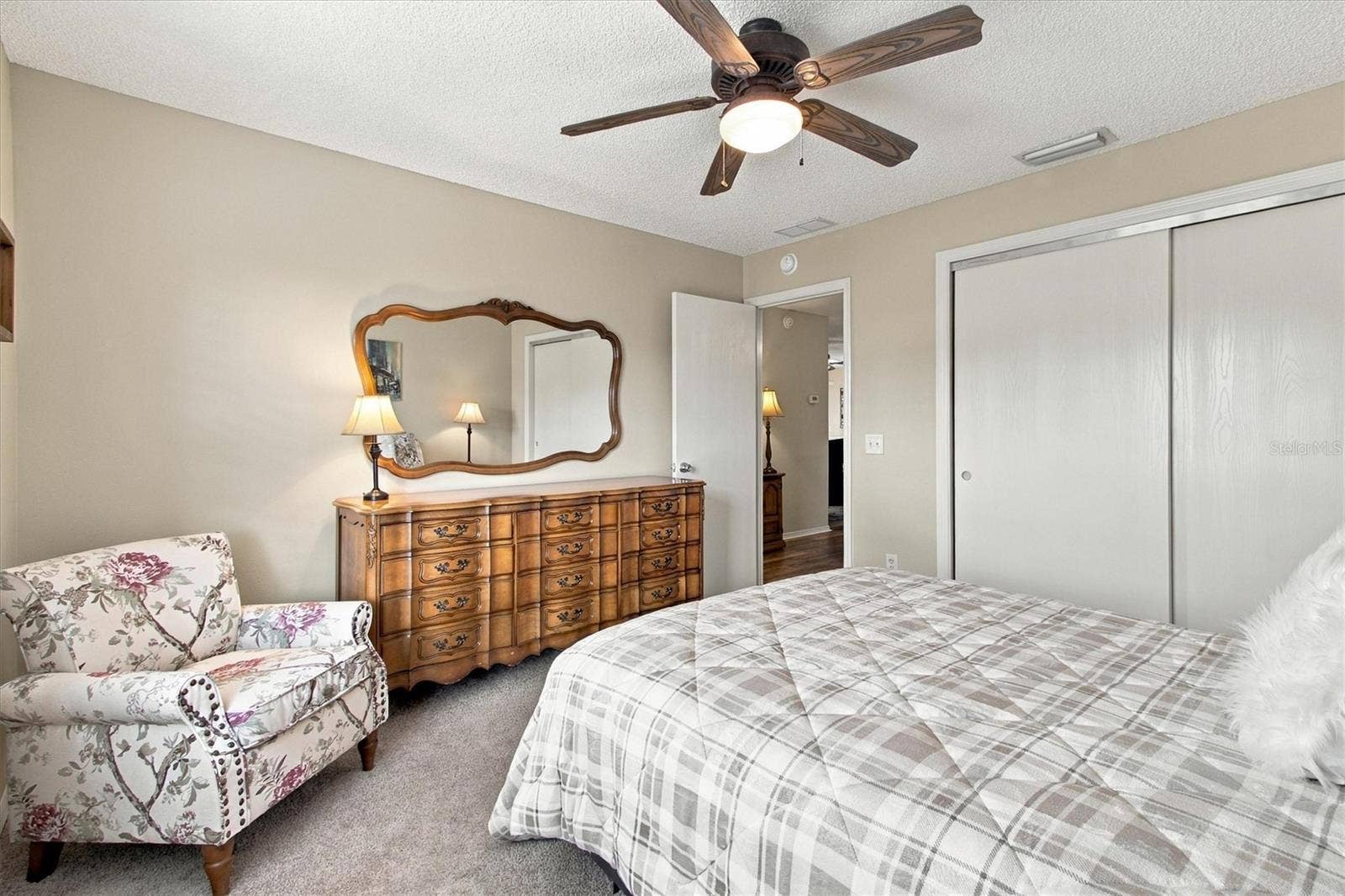 16940 SE 81ST ELLERSLIE COURT, The Villages, FL 32162 16940 SE 81ST ELLERSLIE COURT, The Villages, FL 32162