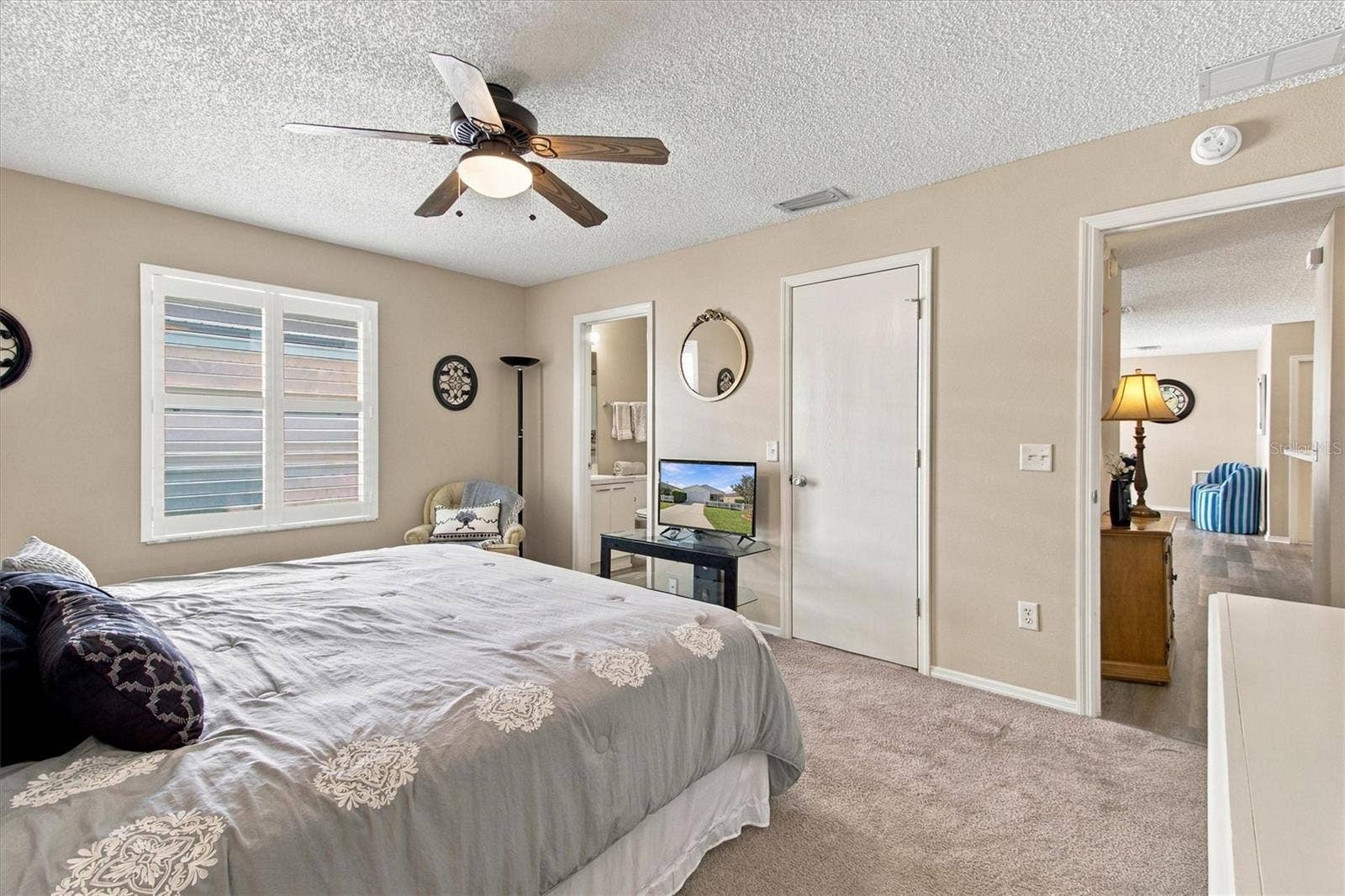 16940 SE 81ST ELLERSLIE COURT, The Villages, FL 32162 16940 SE 81ST ELLERSLIE COURT, The Villages, FL 32162