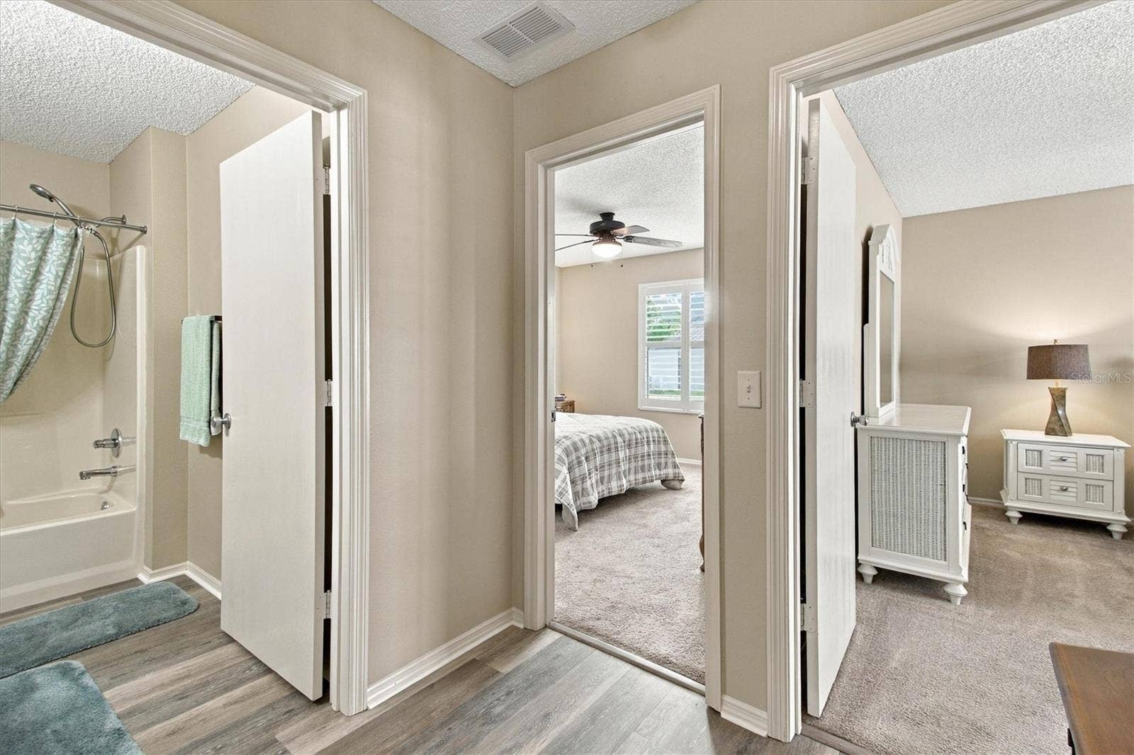 16940 SE 81ST ELLERSLIE COURT, The Villages, FL 32162 16940 SE 81ST ELLERSLIE COURT, The Villages, FL 32162