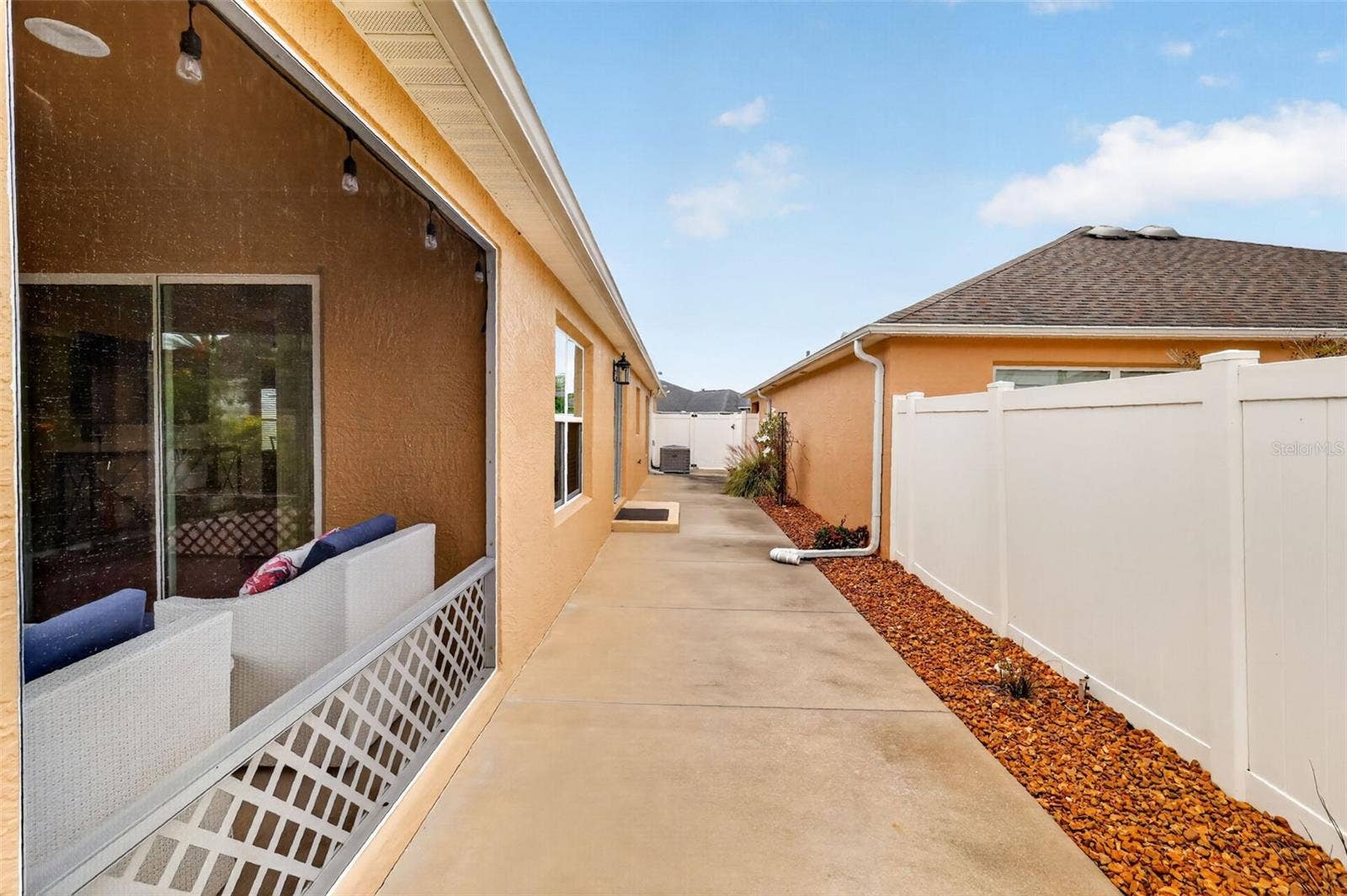 3435 ALLISON PLACE, The Villages, FL 32163 Side Patio