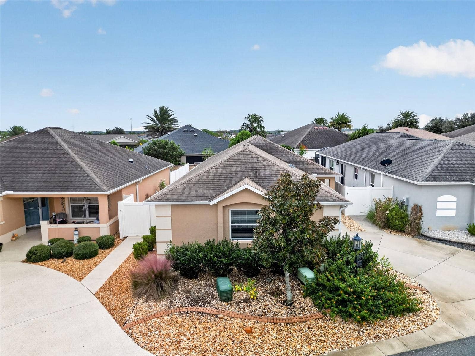 3435 ALLISON PLACE, The Villages, FL 32163 Front Landscaping