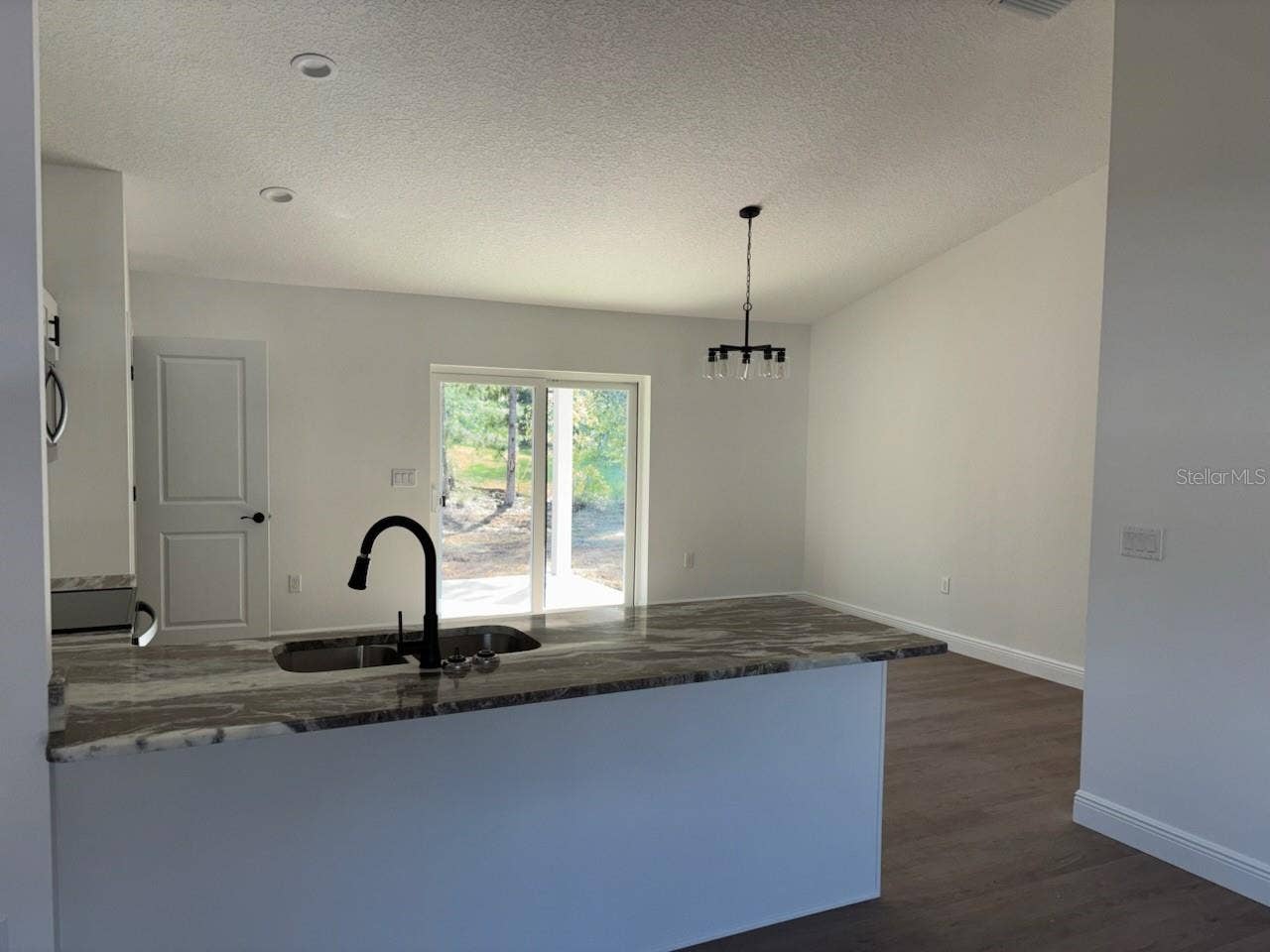 6613 N VARSITY AVENUE, Dunnellon, FL 34434