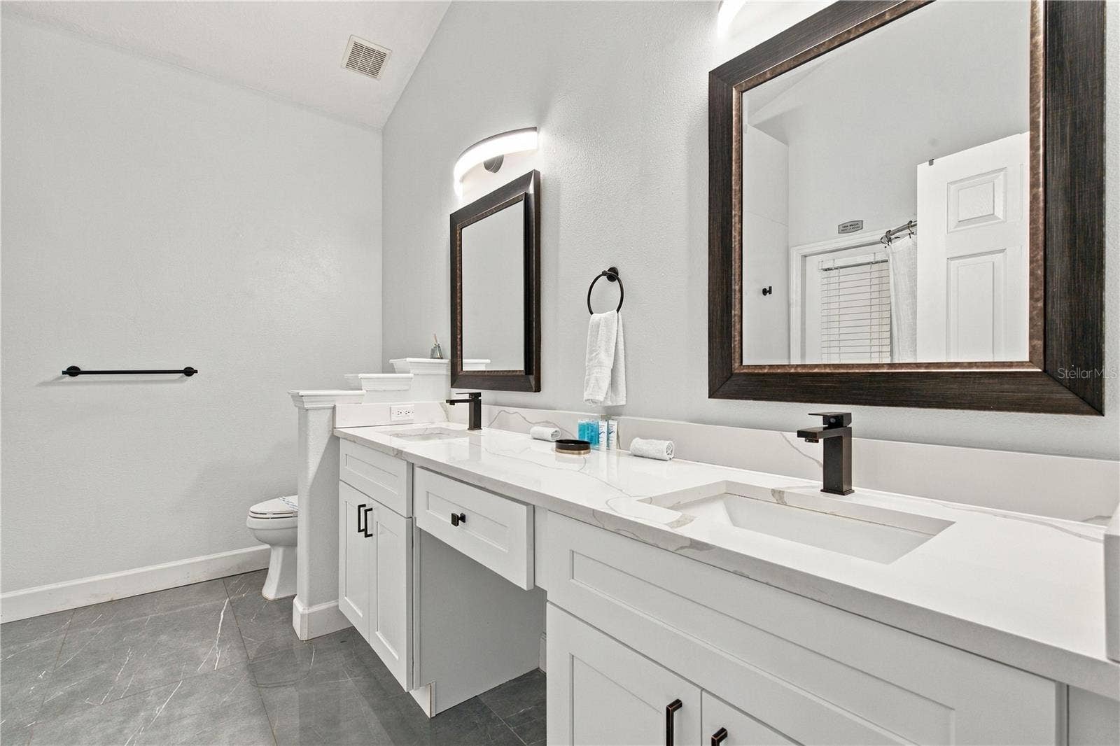 825 BRIDGEFORD CROSSING BOULEVARD, Davenport, FL 33837