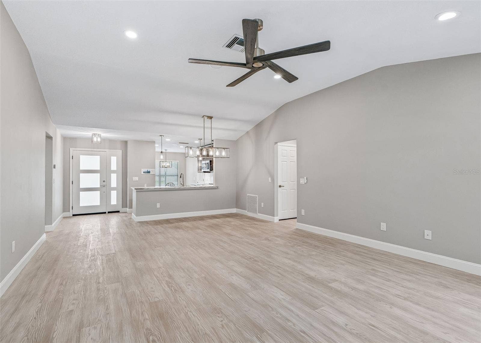 206 DESOTA COURT, The Villages, FL 32159