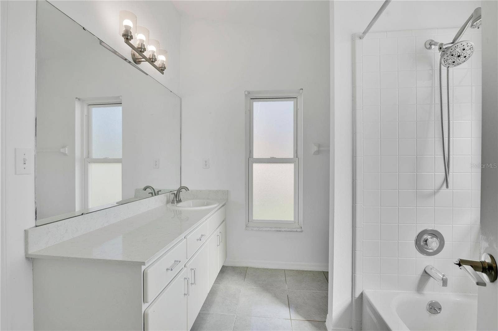15741 GREATER GROVES BOULEVARD, Clermont, FL 34714 Primary Bath