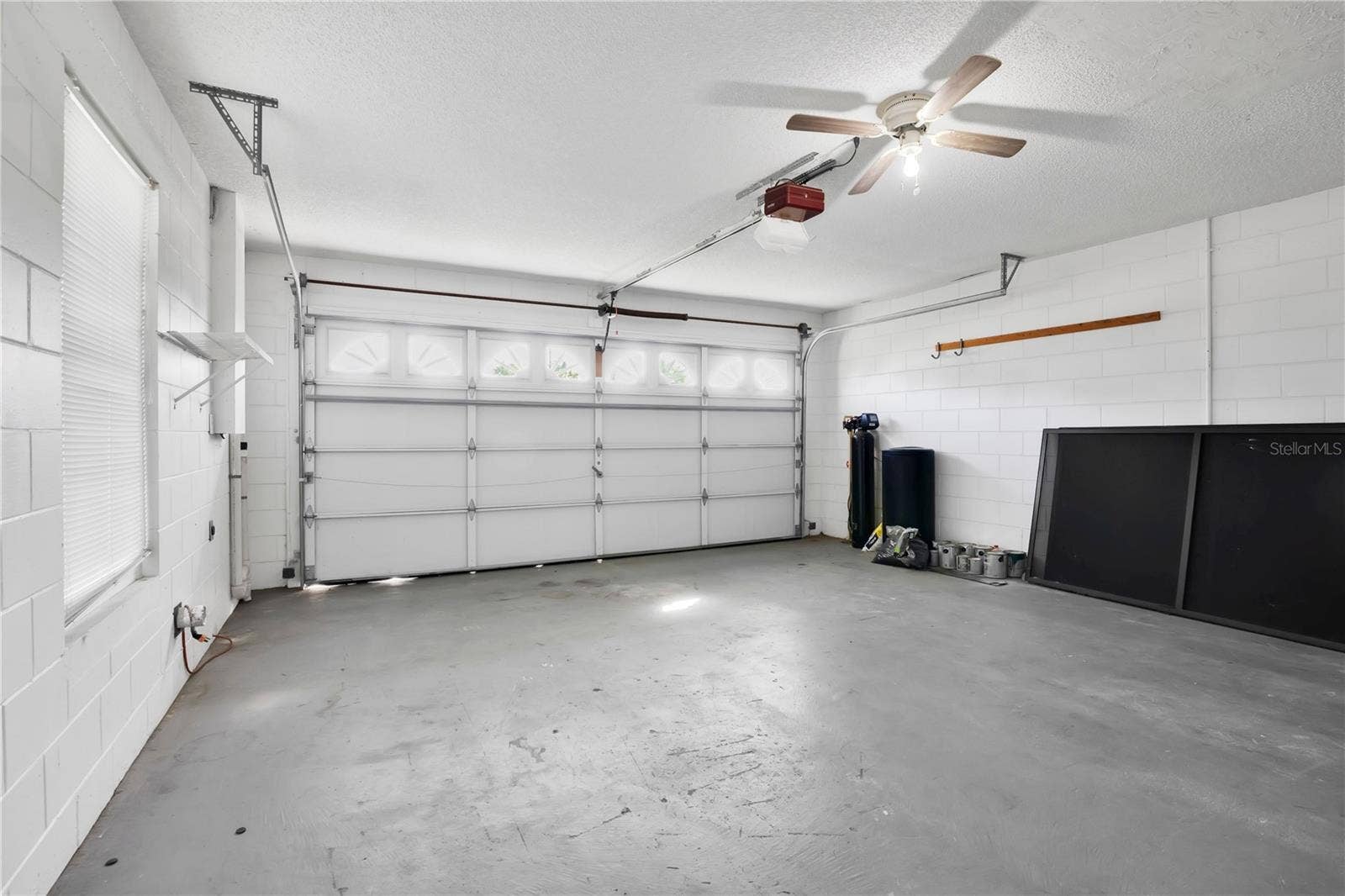 15741 GREATER GROVES BOULEVARD, Clermont, FL 34714 Garage
