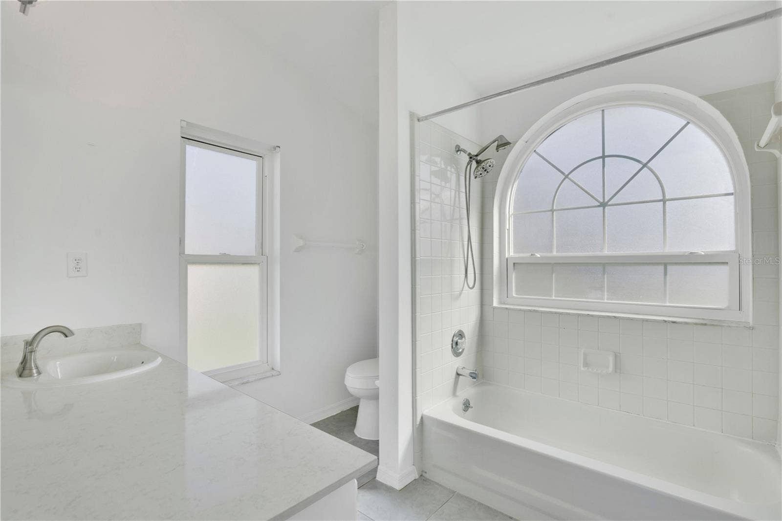15741 GREATER GROVES BOULEVARD, Clermont, FL 34714 Primary Bath