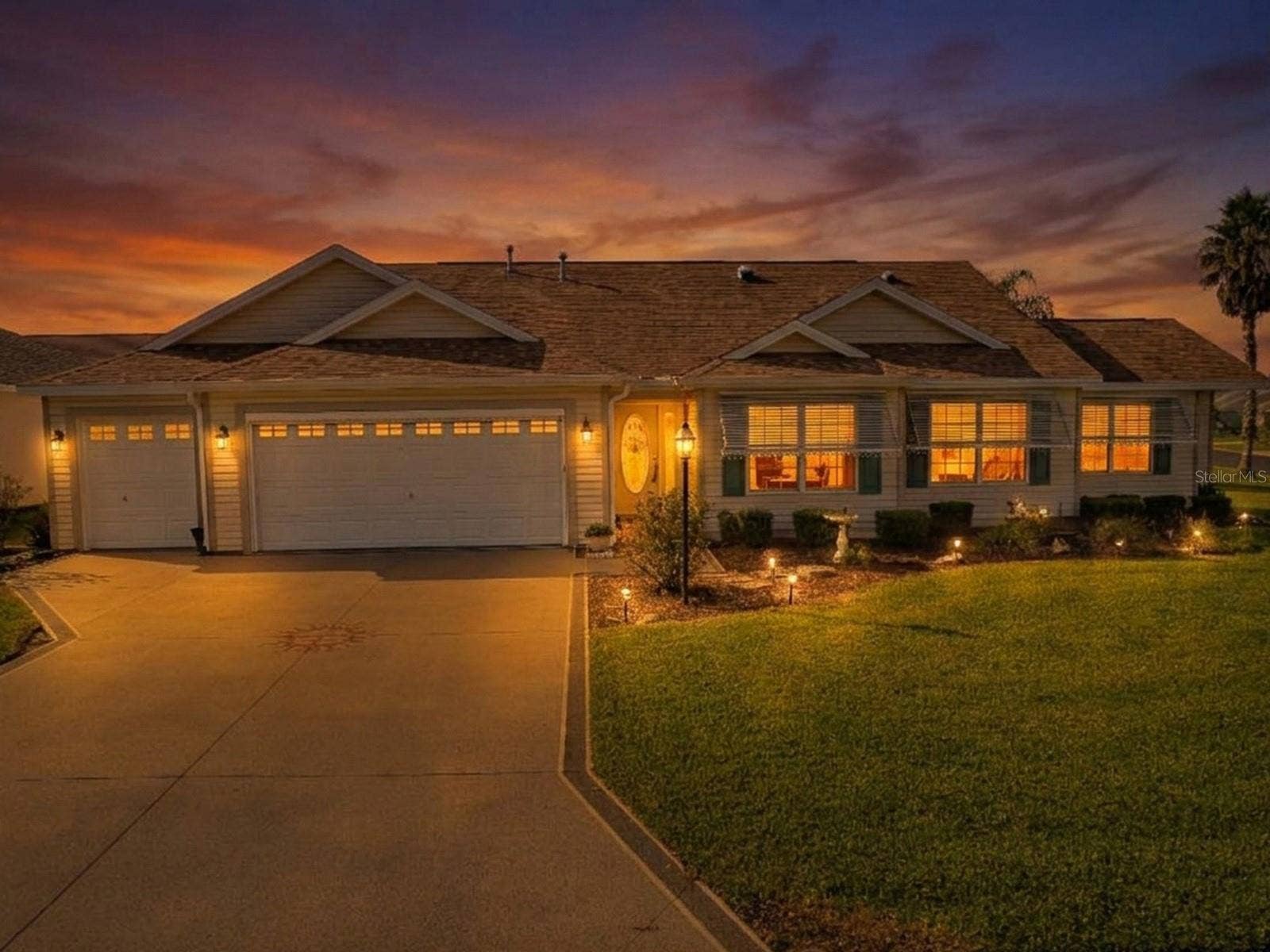 1596 OAK FOREST DRIVE, The Villages, FL 32162