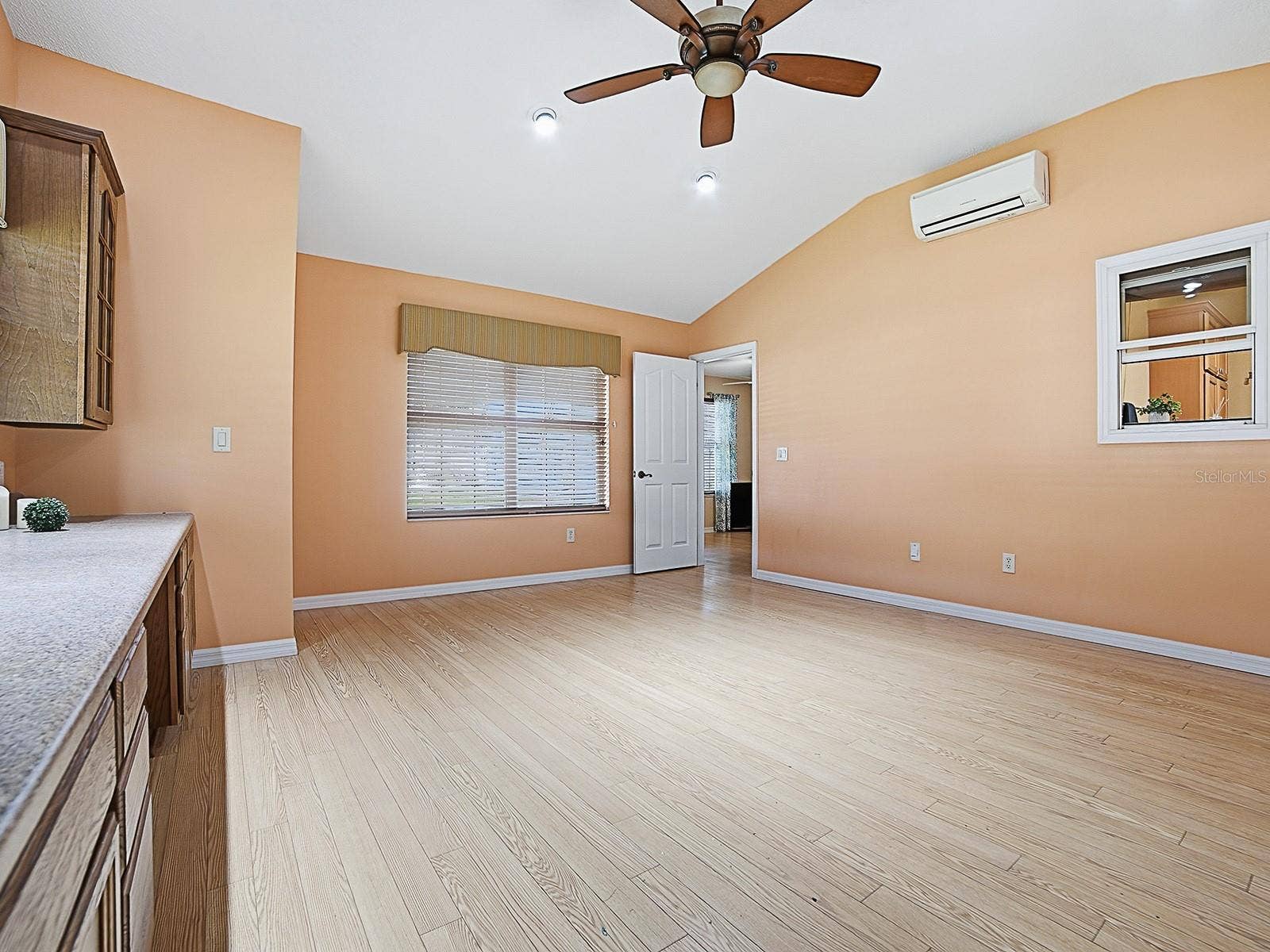 1596 OAK FOREST DRIVE, The Villages, FL 32162
