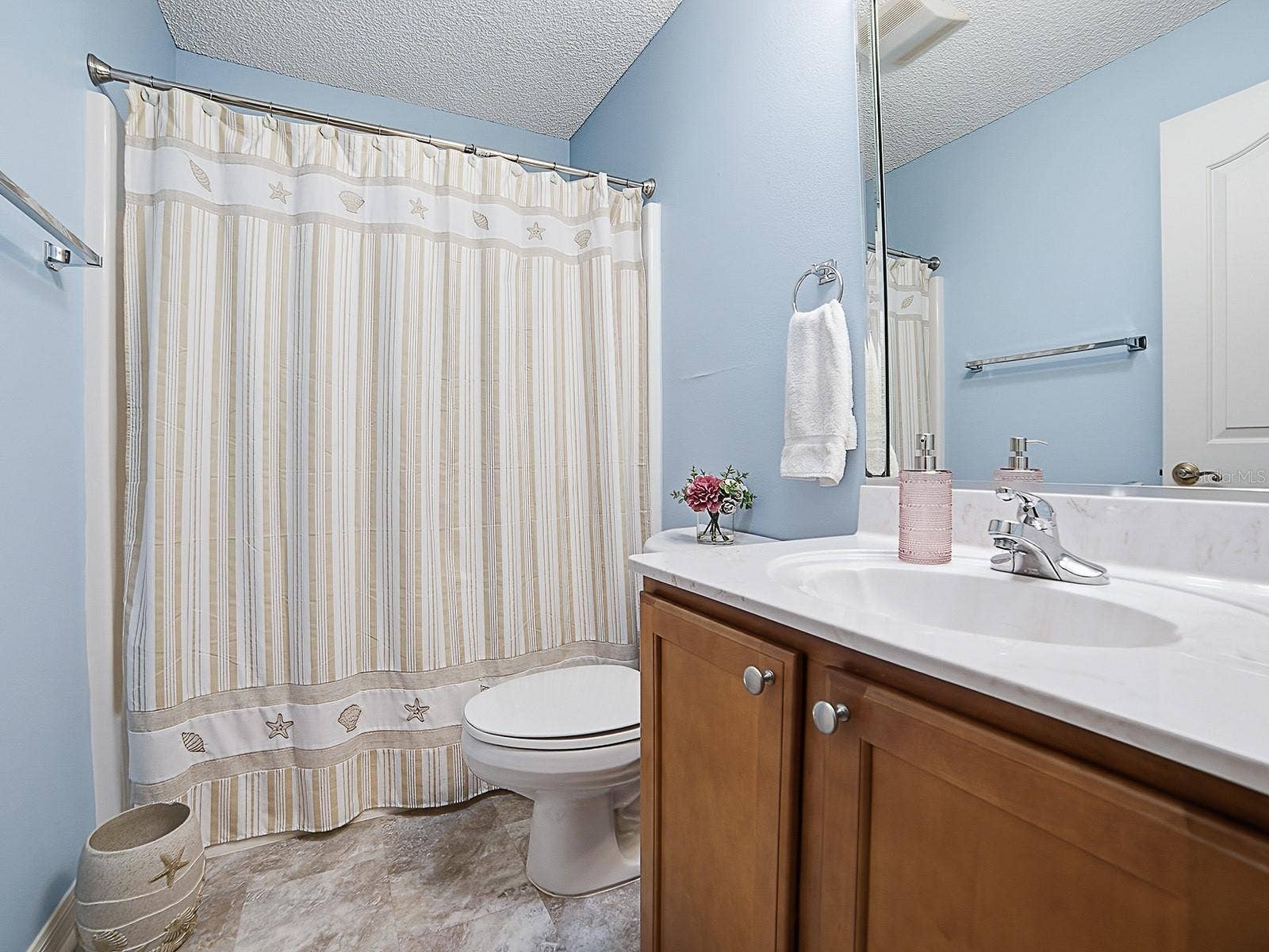 1596 OAK FOREST DRIVE, The Villages, FL 32162