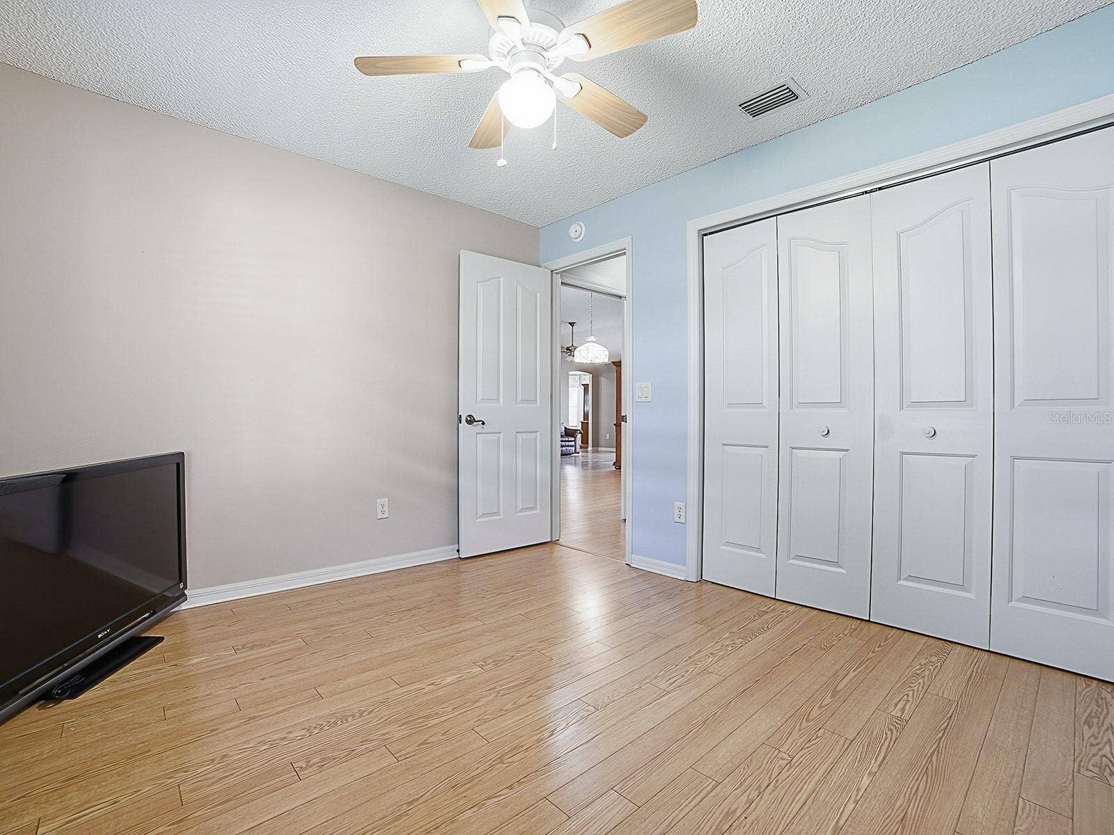 1596 OAK FOREST DRIVE, The Villages, FL 32162