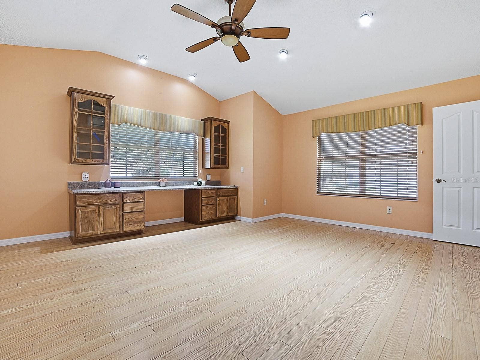 1596 OAK FOREST DRIVE, The Villages, FL 32162