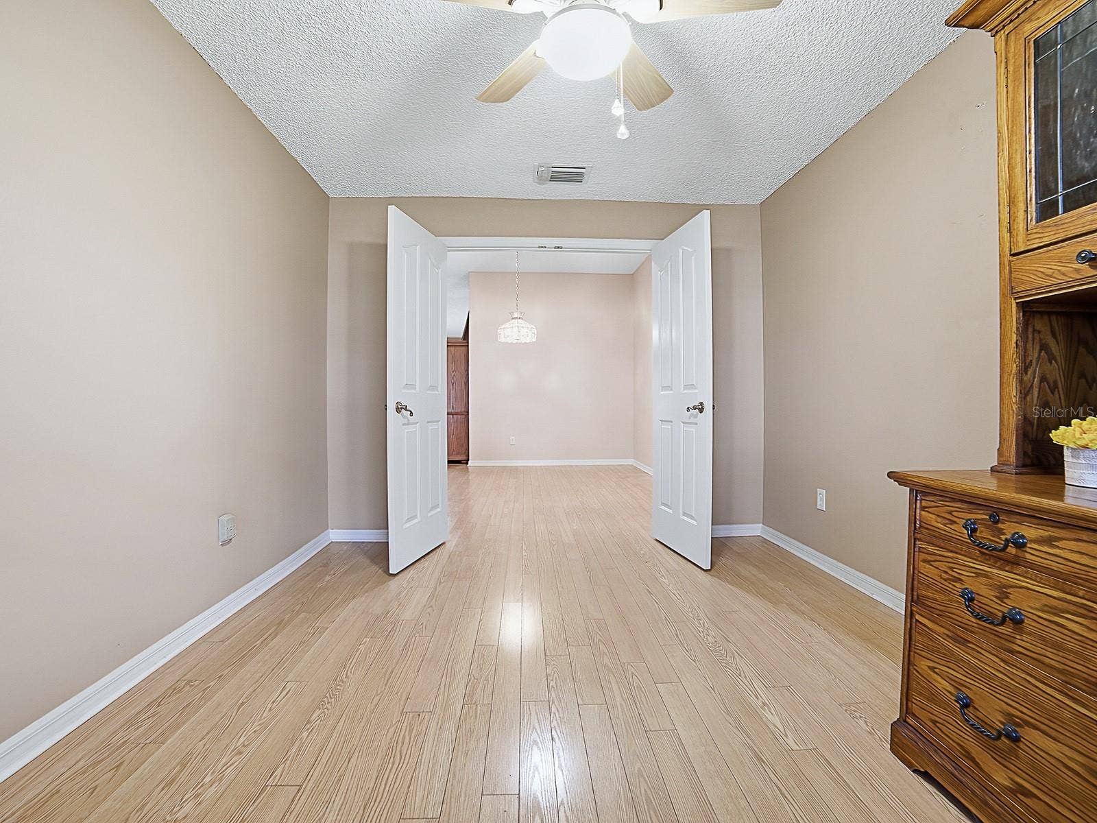 1596 OAK FOREST DRIVE, The Villages, FL 32162
