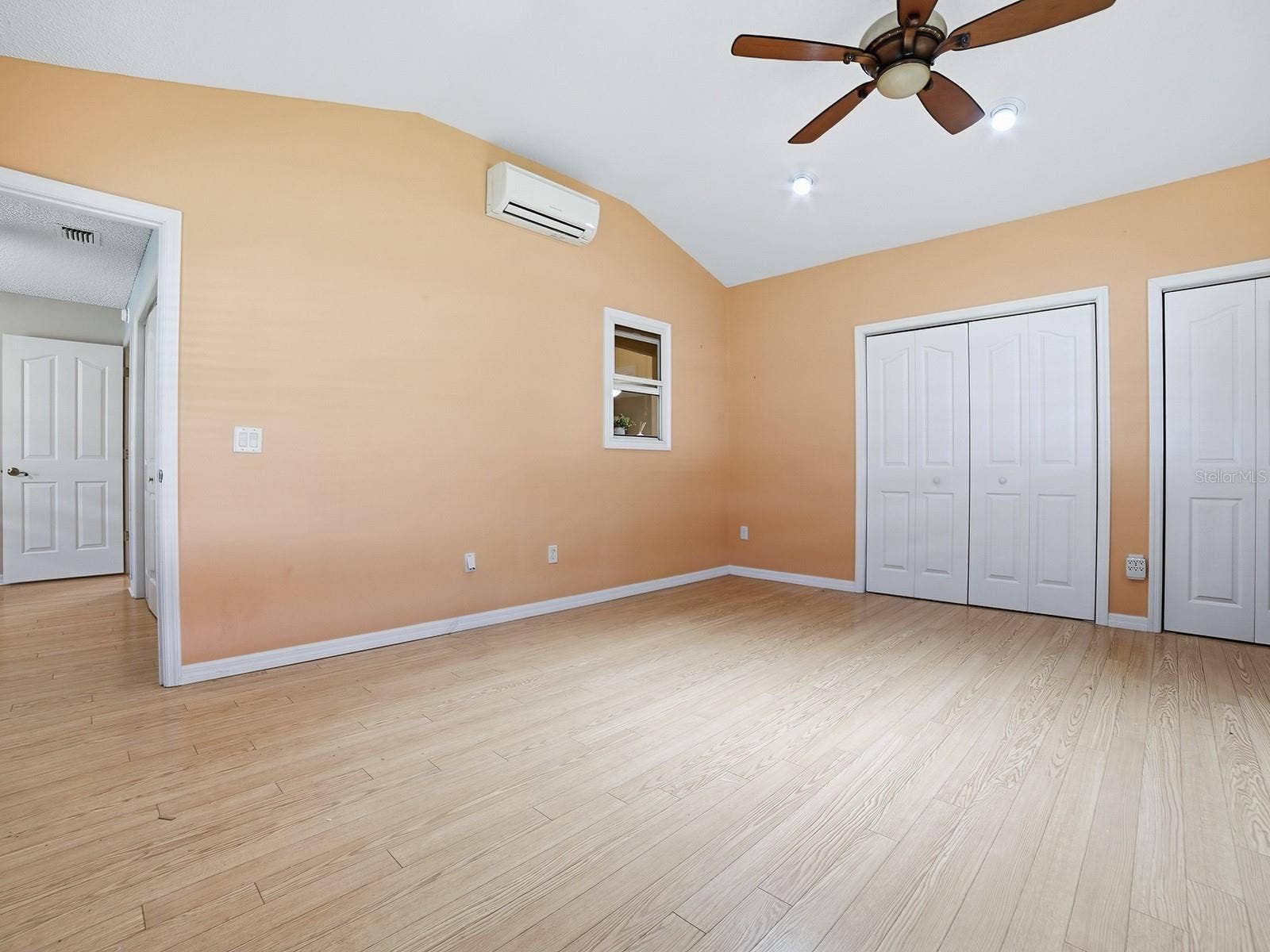 1596 OAK FOREST DRIVE, The Villages, FL 32162