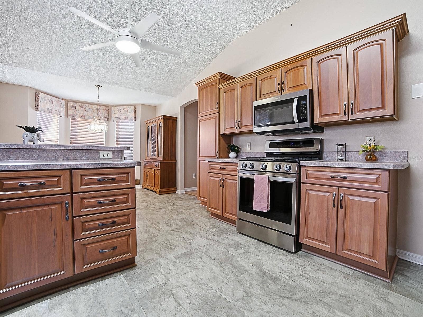 1596 OAK FOREST DRIVE, The Villages, FL 32162