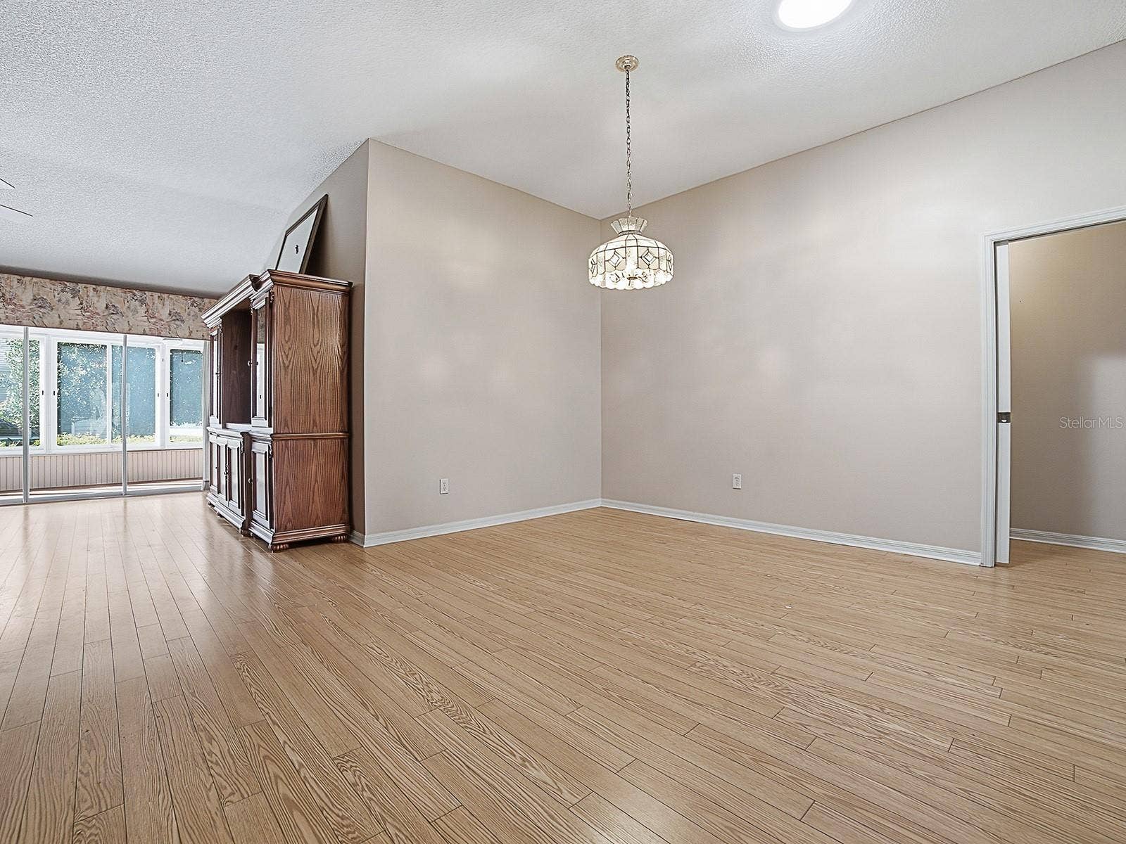 1596 OAK FOREST DRIVE, The Villages, FL 32162