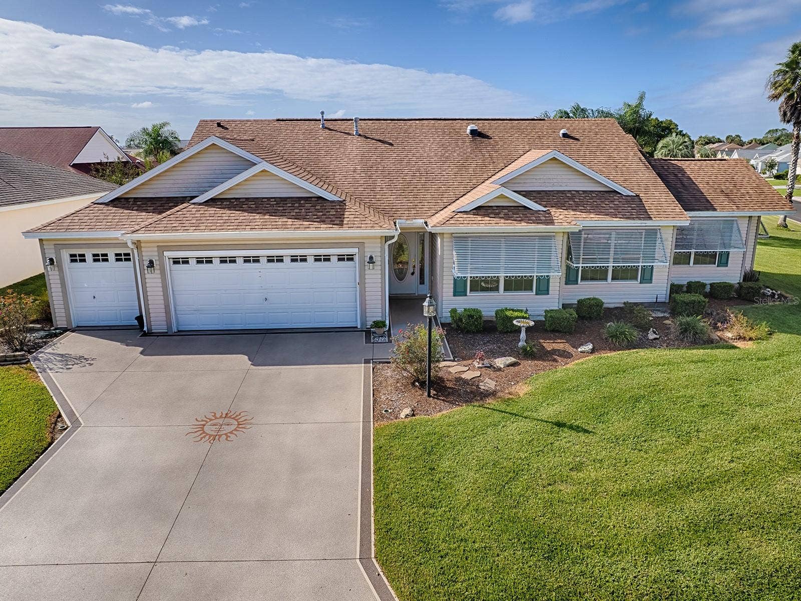 1596 OAK FOREST DRIVE, The Villages, FL 32162
